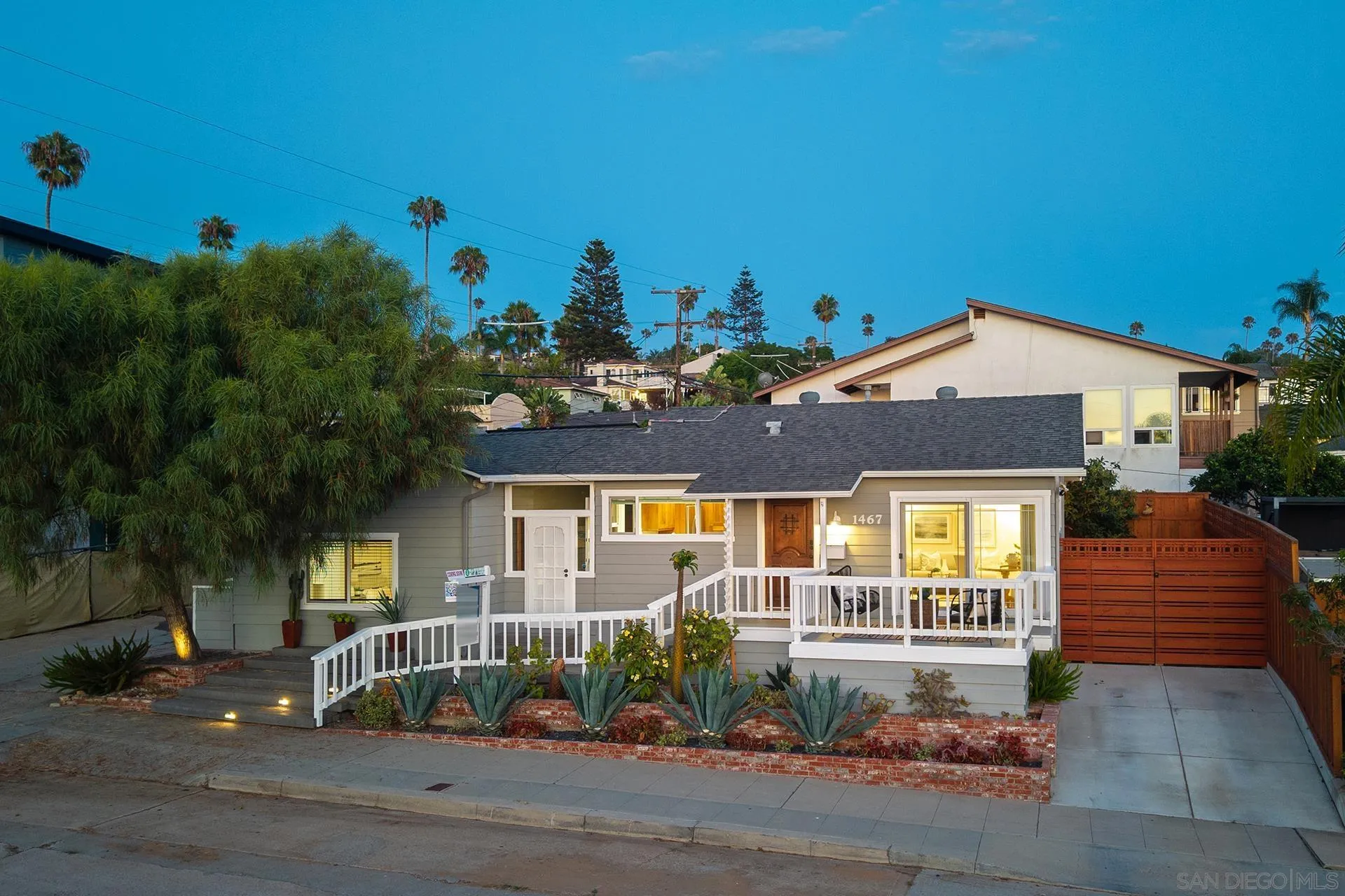 https://cdn.realtyfeed.com/cdn/127/260019633/79a4063af092062c161eed5fd90b8d5e.webp