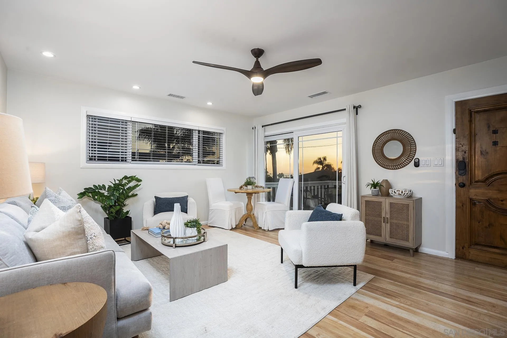 https://cdn.realtyfeed.com/cdn/127/260019633/dddffbc9dfc2a4942c3f8b53bc6fafe1.webp