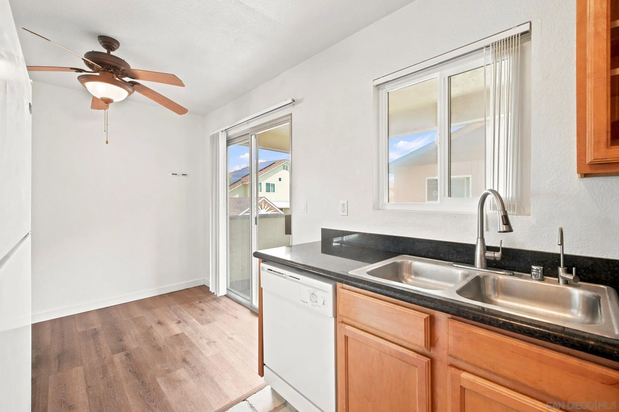 Photo #16: 260019634 Listing: Photo #16