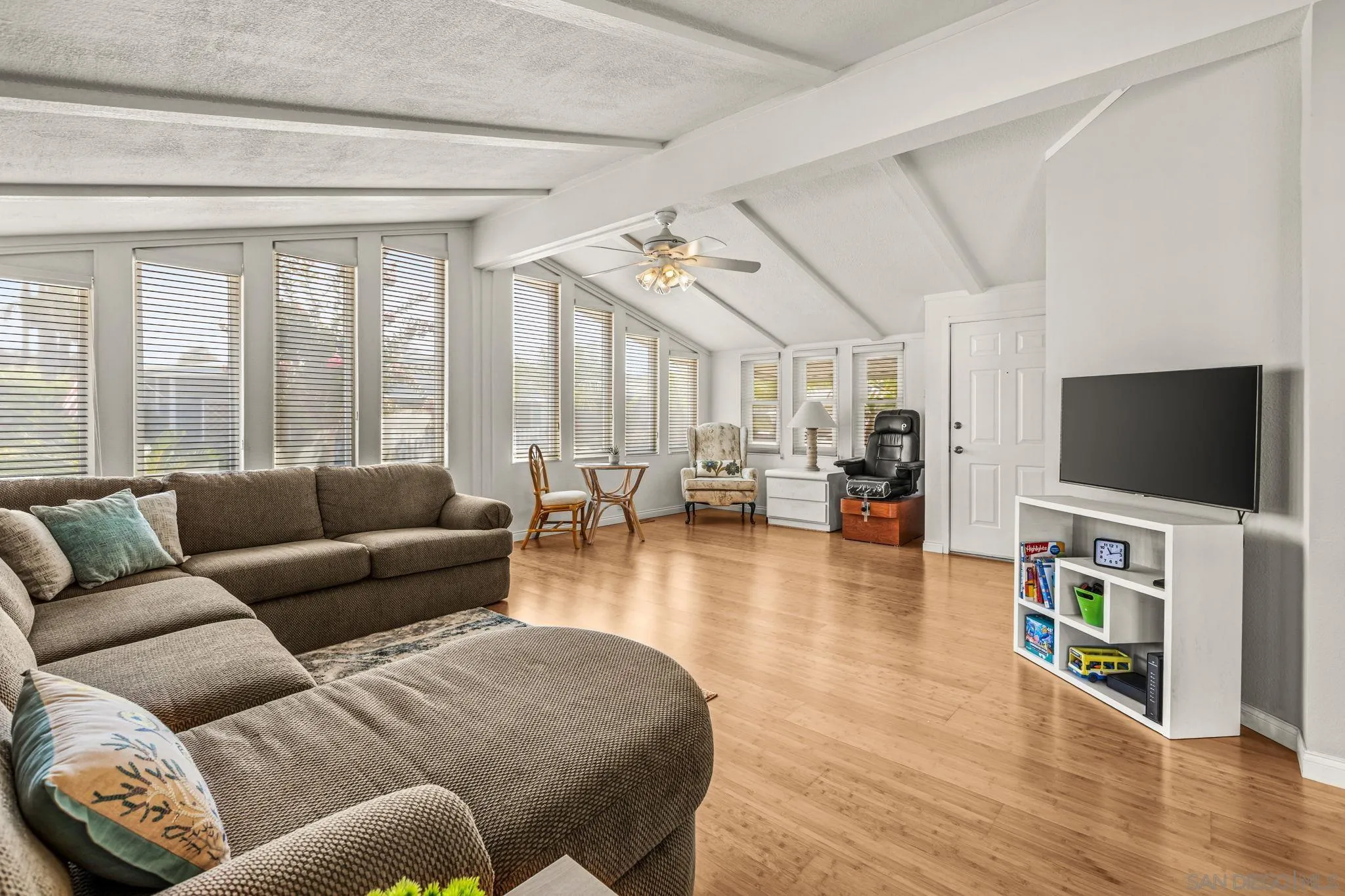 https://cdn.realtyfeed.com/cdn/127/260019638/4524c5a35b6c9d075ea843c3a818f9ca.webp