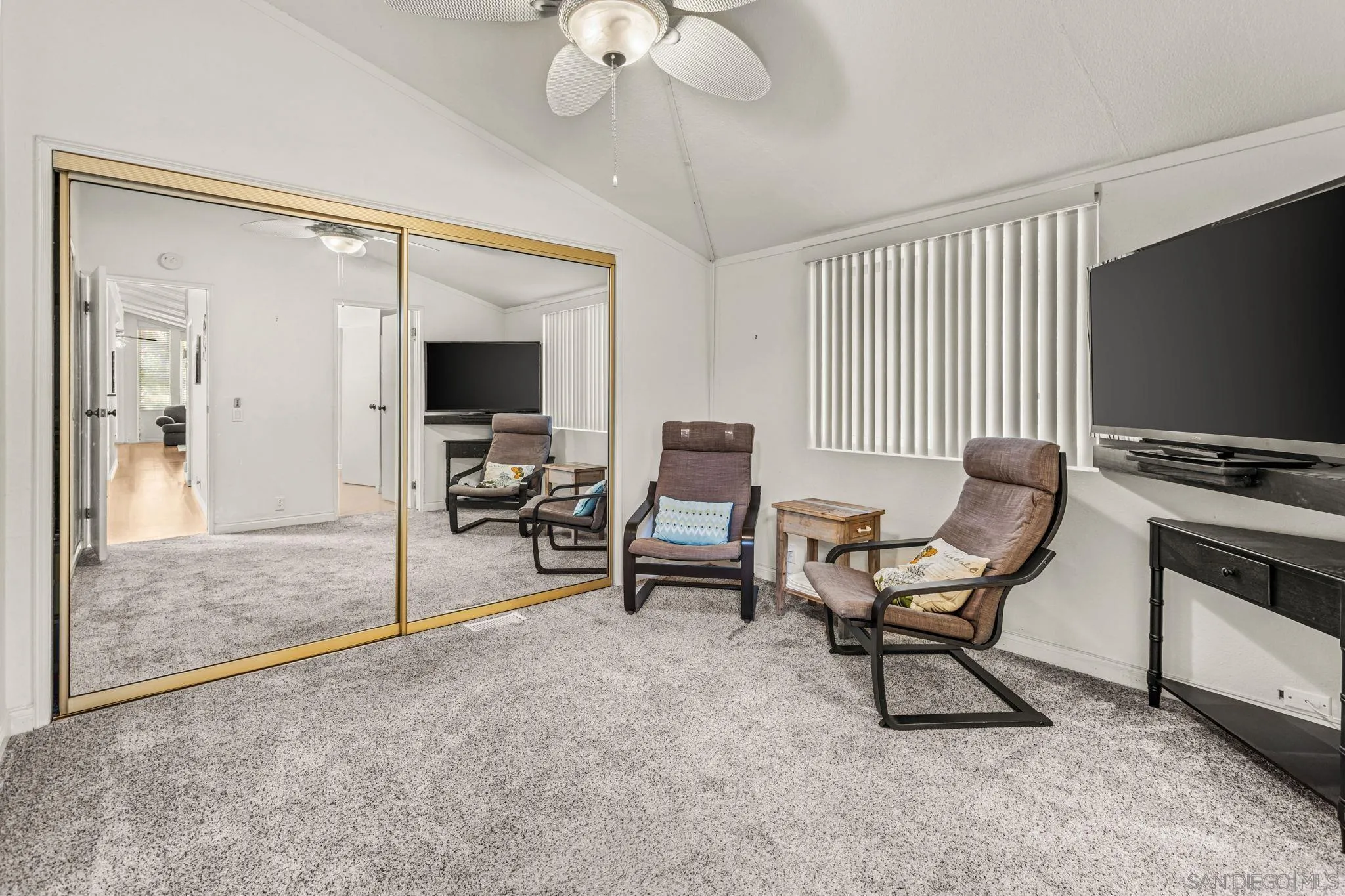 https://cdn.realtyfeed.com/cdn/127/260019638/5c95ceefd6e80057ad497a1811f2a518.webp