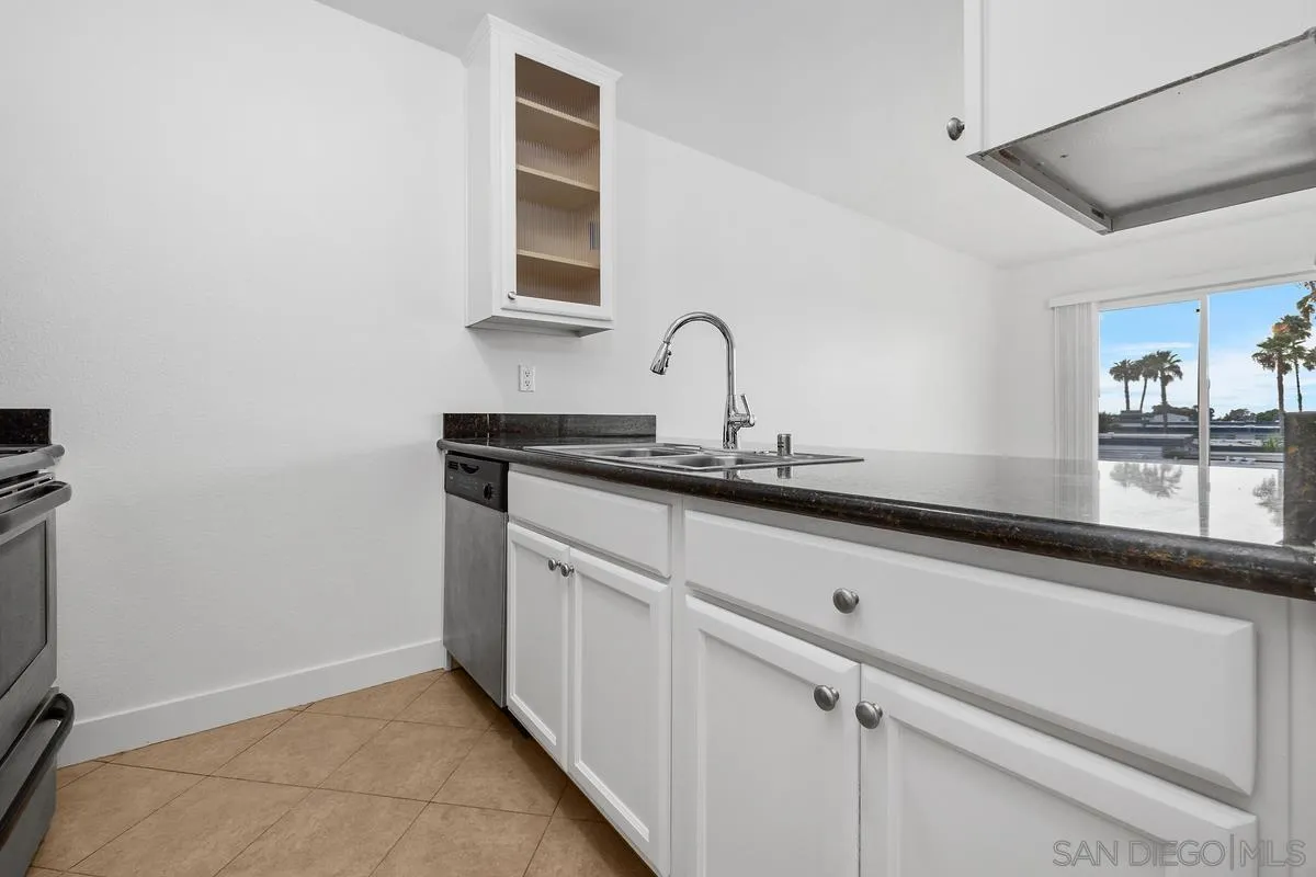 Photo #7: 260019639 Listing: Photo #7