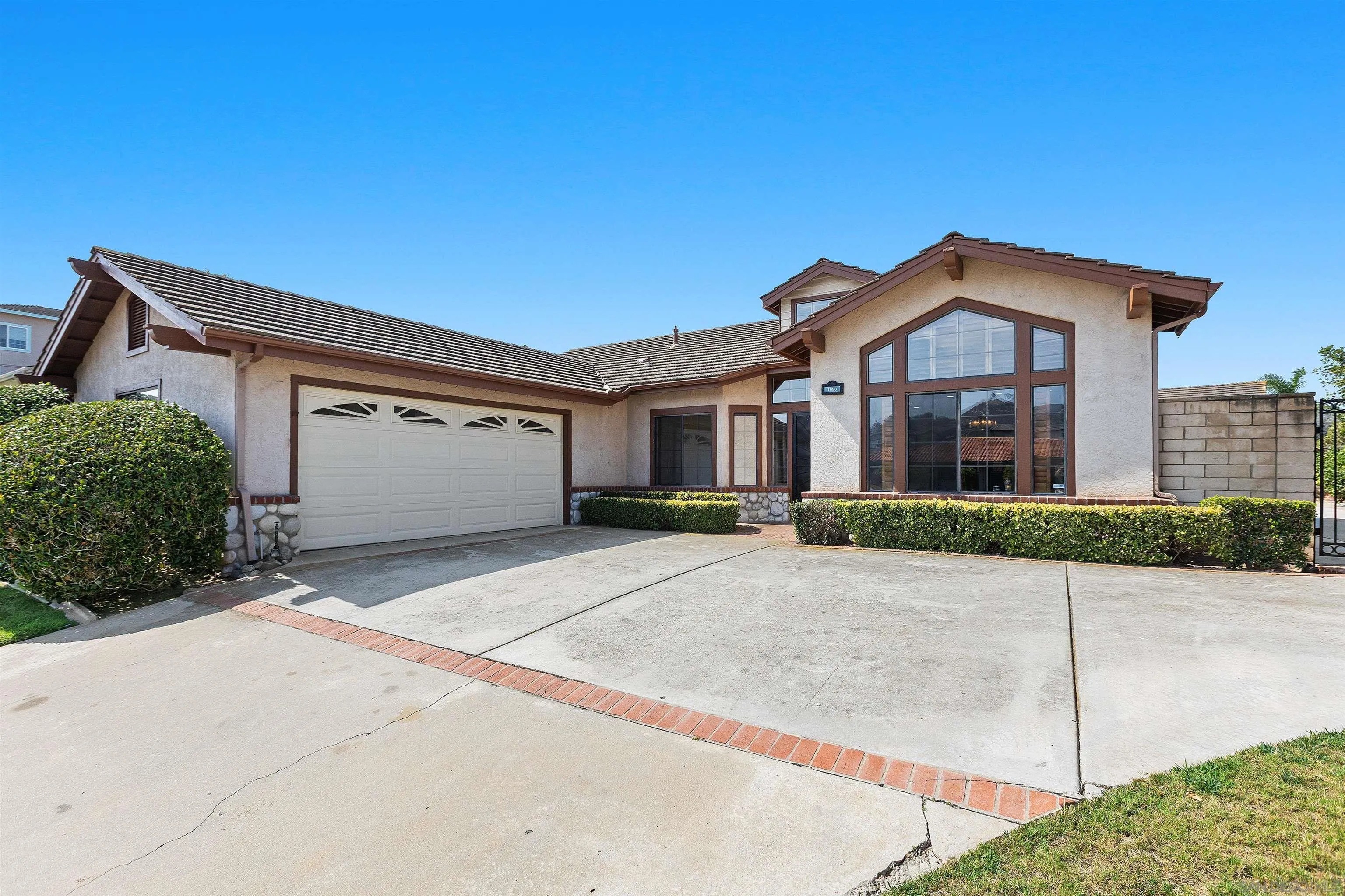 https://cdn.realtyfeed.com/cdn/127/260019644/25aca96c461658982c9ae07c9de42ae1.webp