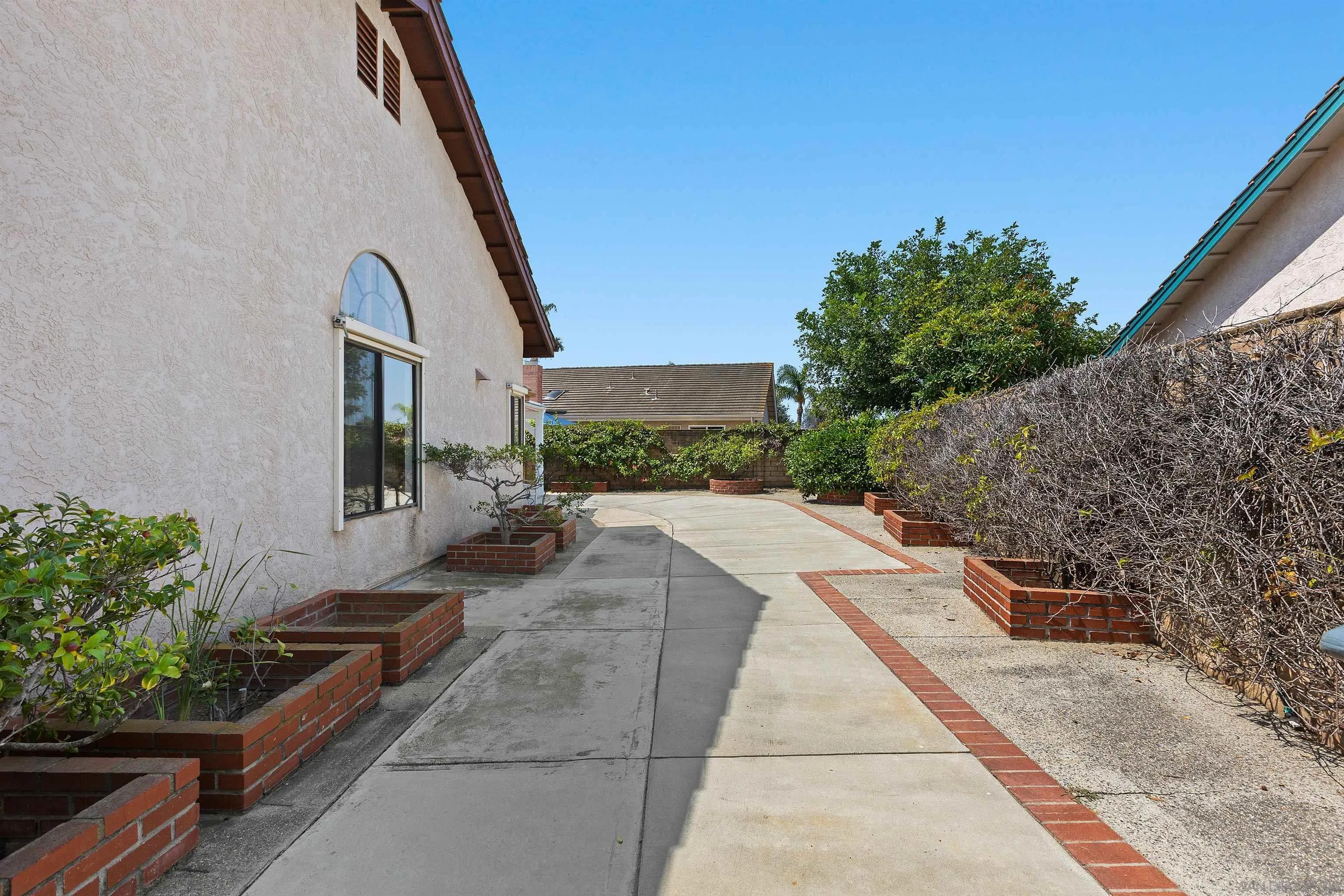 https://cdn.realtyfeed.com/cdn/127/260019644/4b1fe68c74f4b110b1d9413408d367c5.webp