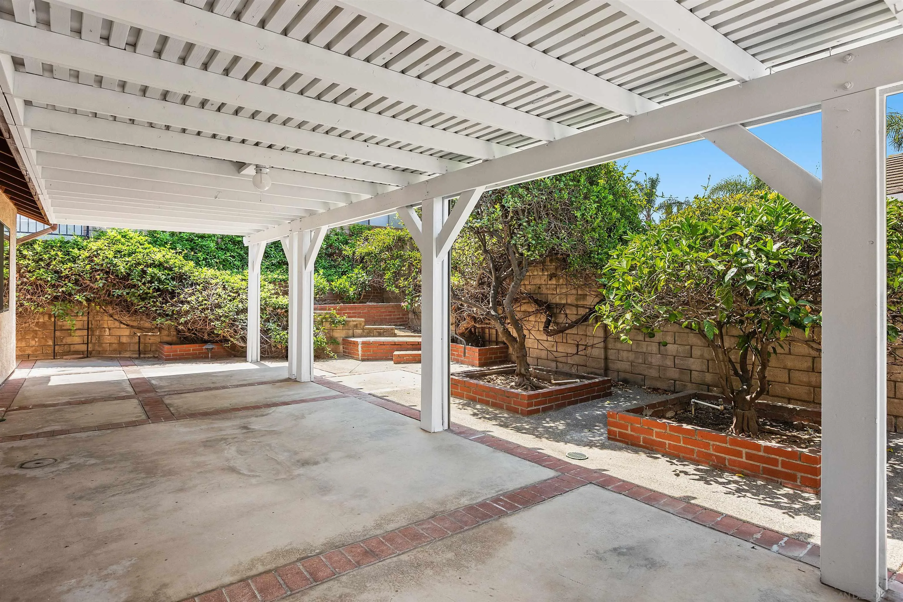 https://cdn.realtyfeed.com/cdn/127/260019644/4be7d874b51ea1a3830f86dbdb381fd2.webp