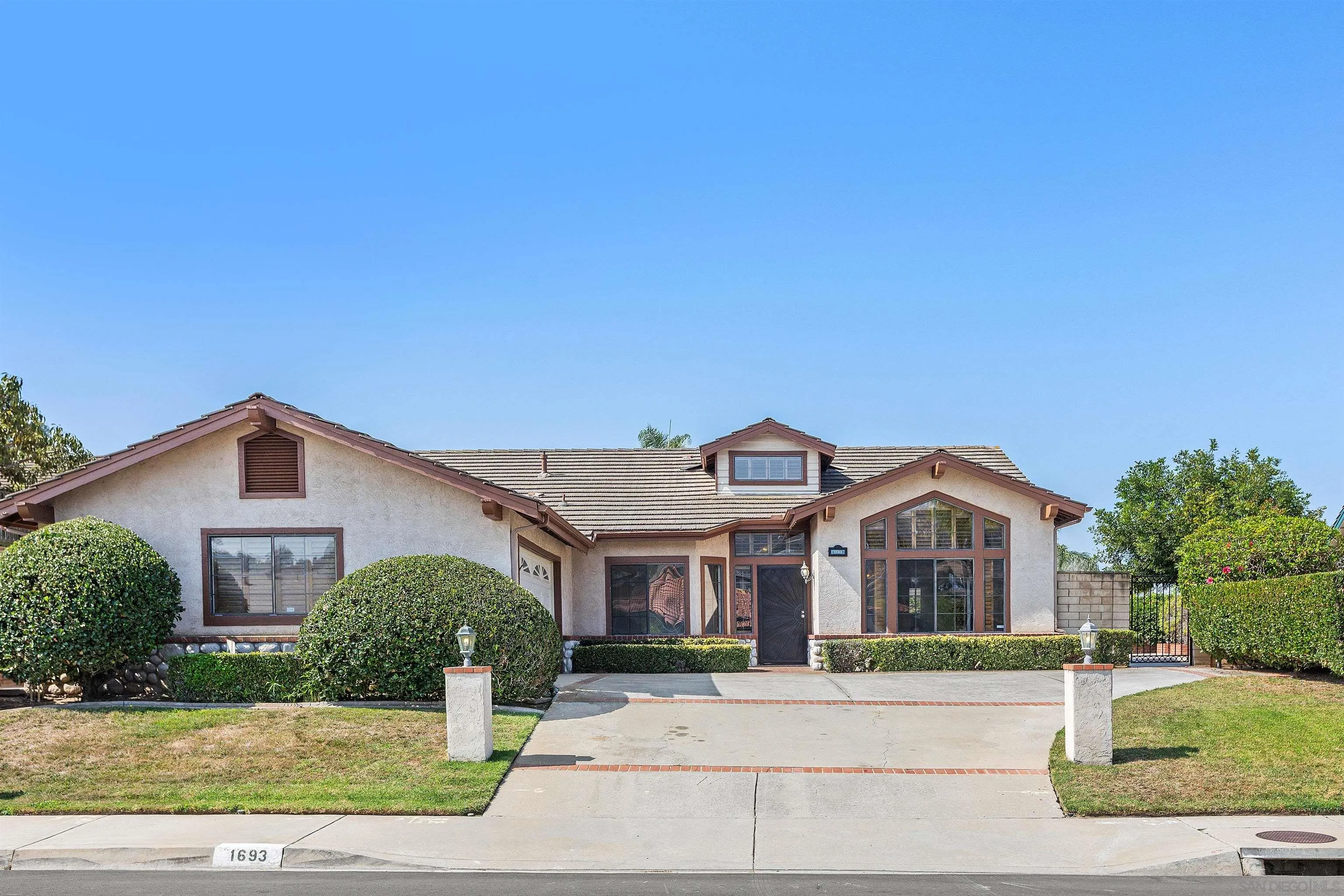 1693 W Country Club, Escondido, CA 92026 - Photo 3 of 42, Escondido, CA
