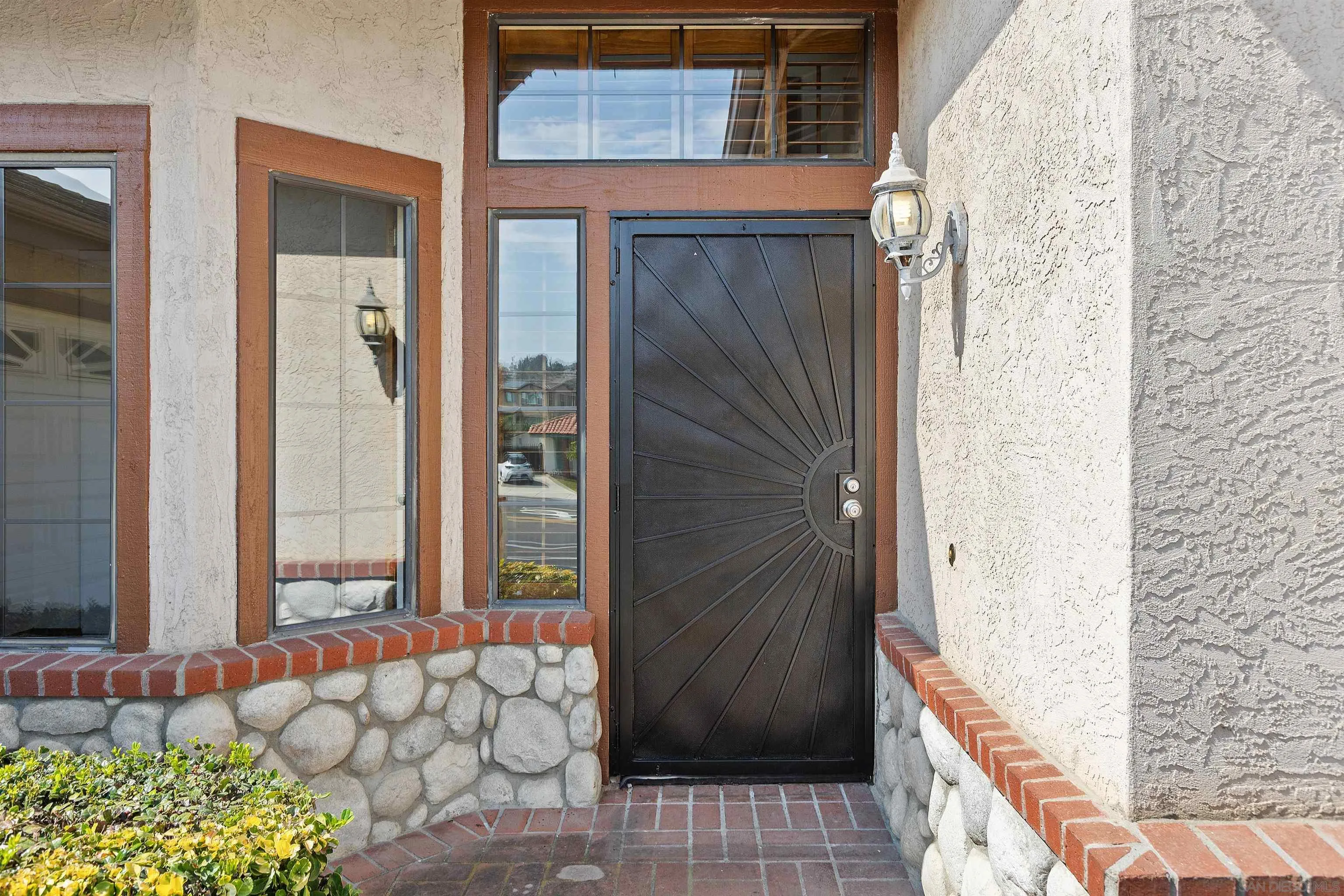 https://cdn.realtyfeed.com/cdn/127/260019644/c3caad351debbed5ed59289bbe7ca129.webp