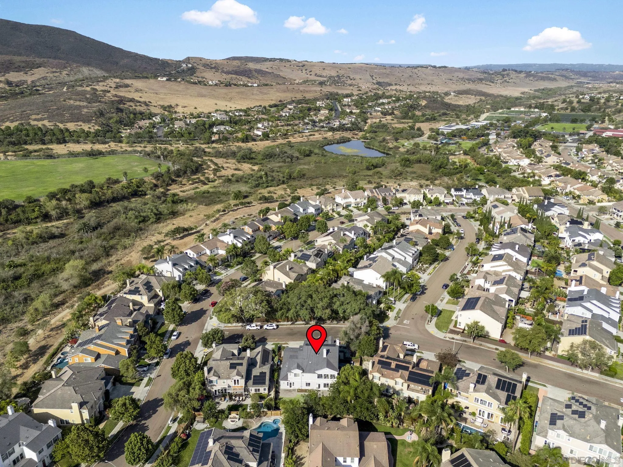 https://cdn.realtyfeed.com/cdn/127/260019645/0391924a69ec2d720608f1dd1fb1f205.webp
