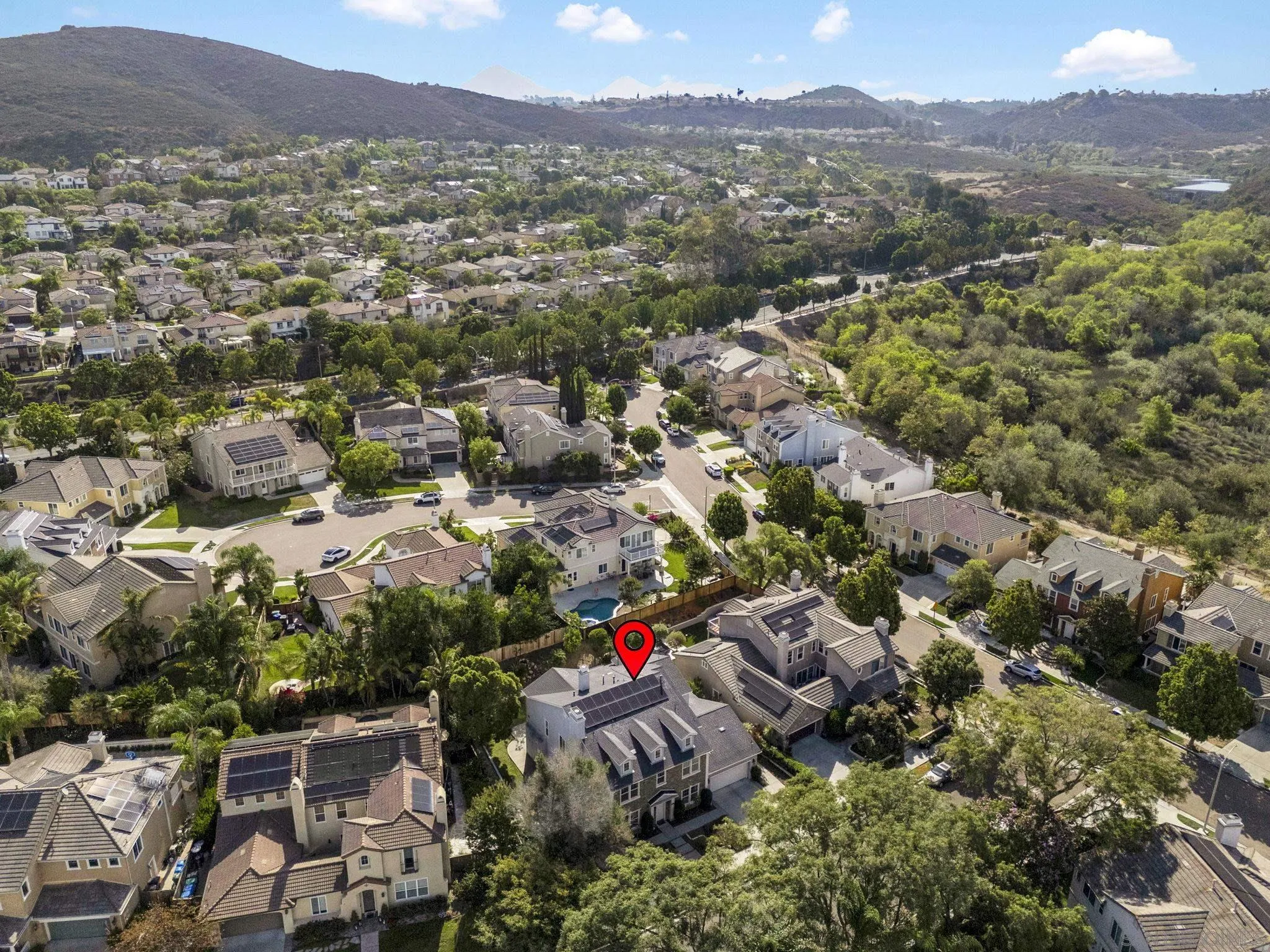 https://cdn.realtyfeed.com/cdn/127/260019645/0879dae86233afc0b26c79ef34c2d262.webp