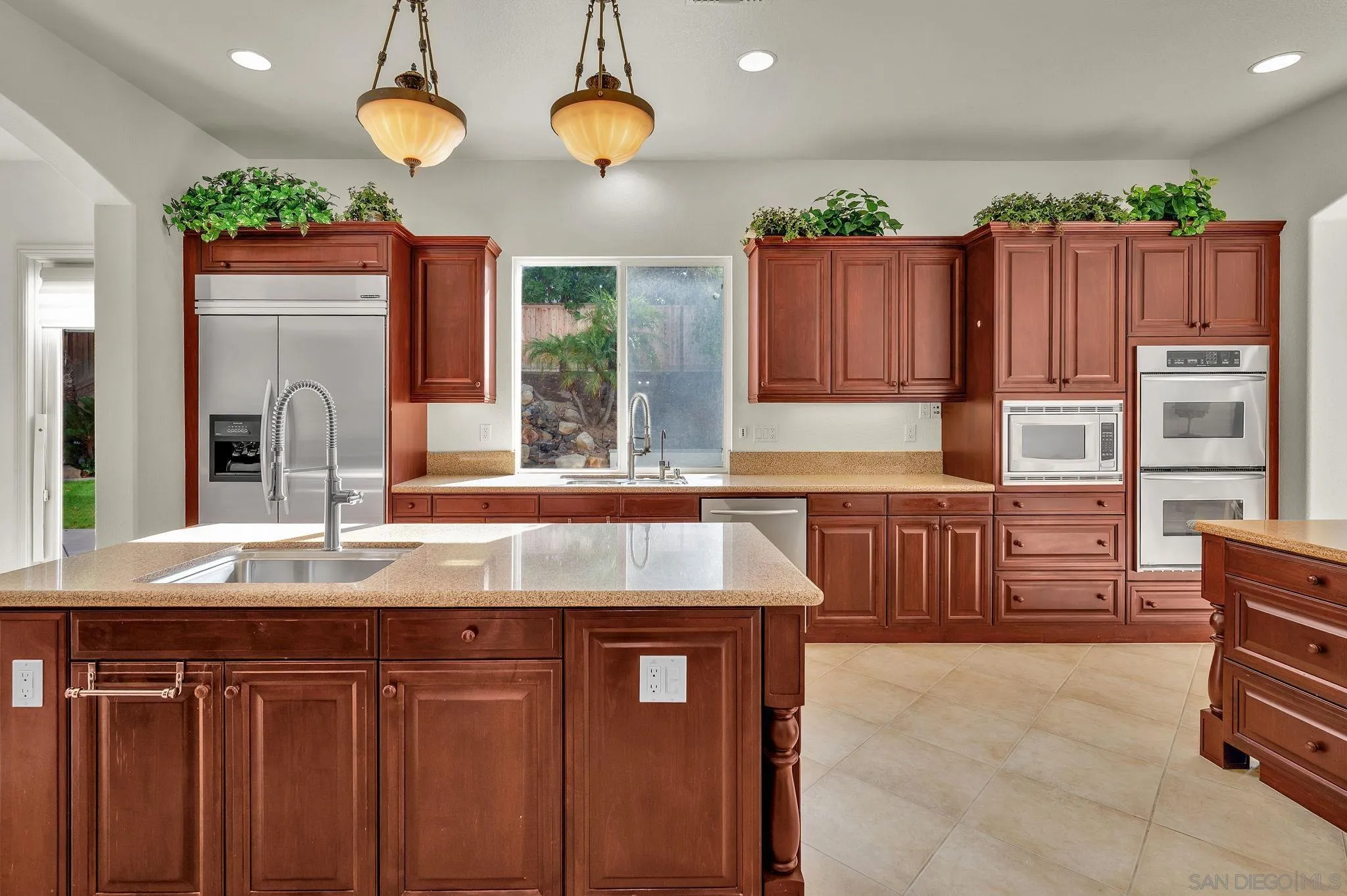 https://cdn.realtyfeed.com/cdn/127/260019645/50e1cede14a1caa311b902ca5bae620d.webp