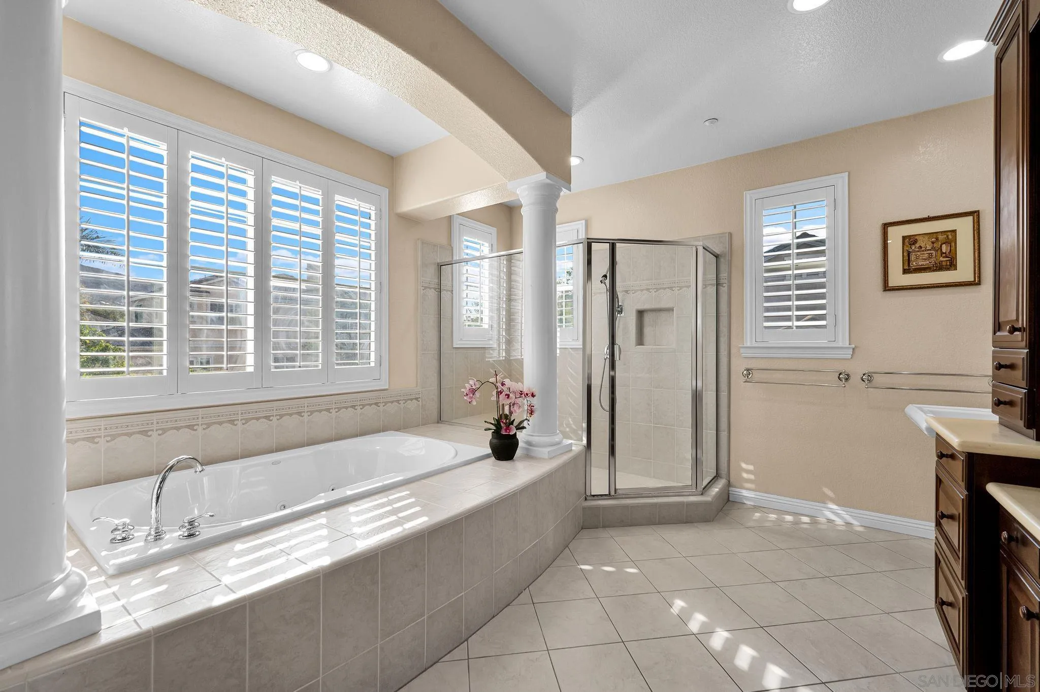 https://cdn.realtyfeed.com/cdn/127/260019645/df3e31385e4b7962f49c943f36f28e28.webp