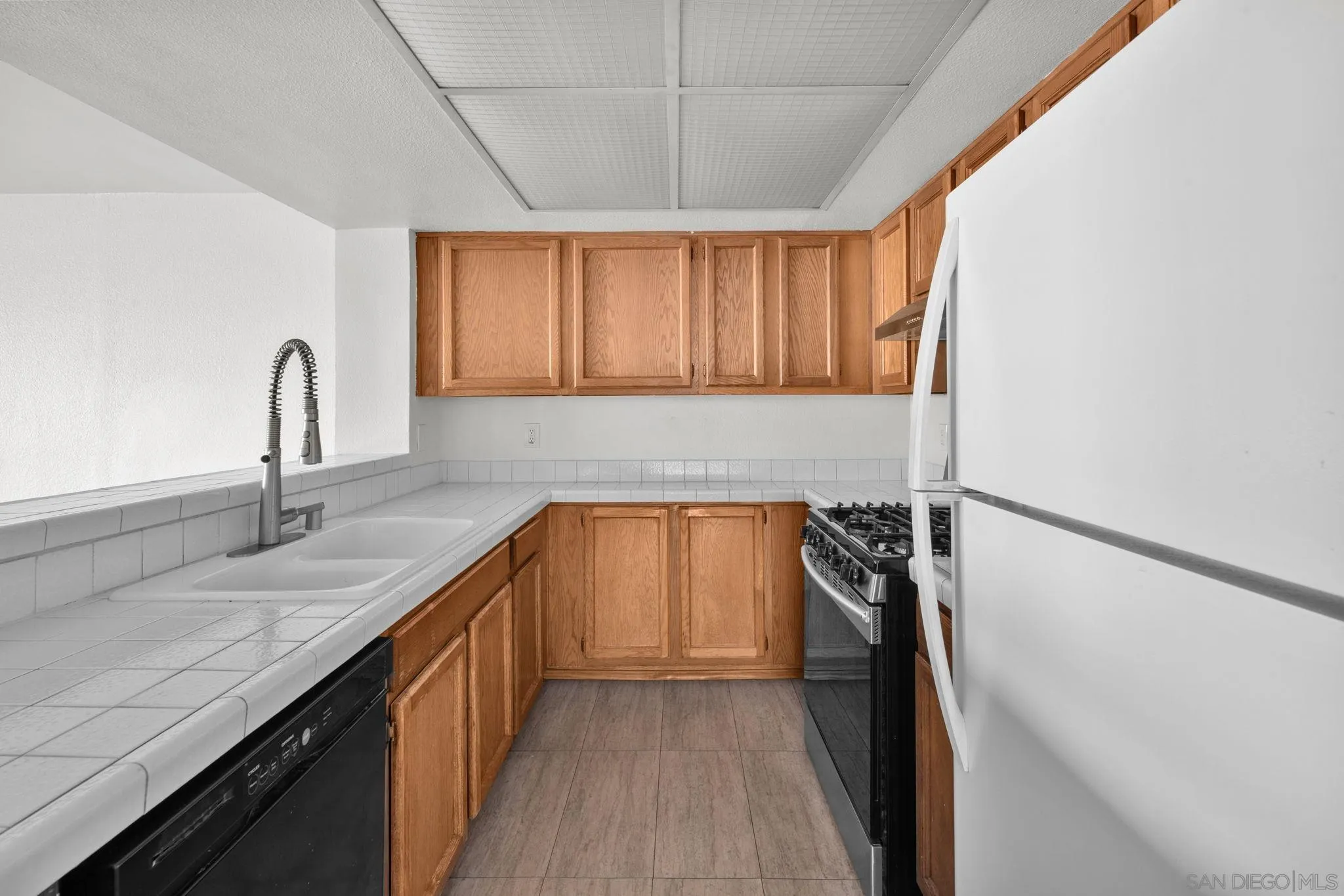 Photo #7: 260019649 Listing: Photo #7