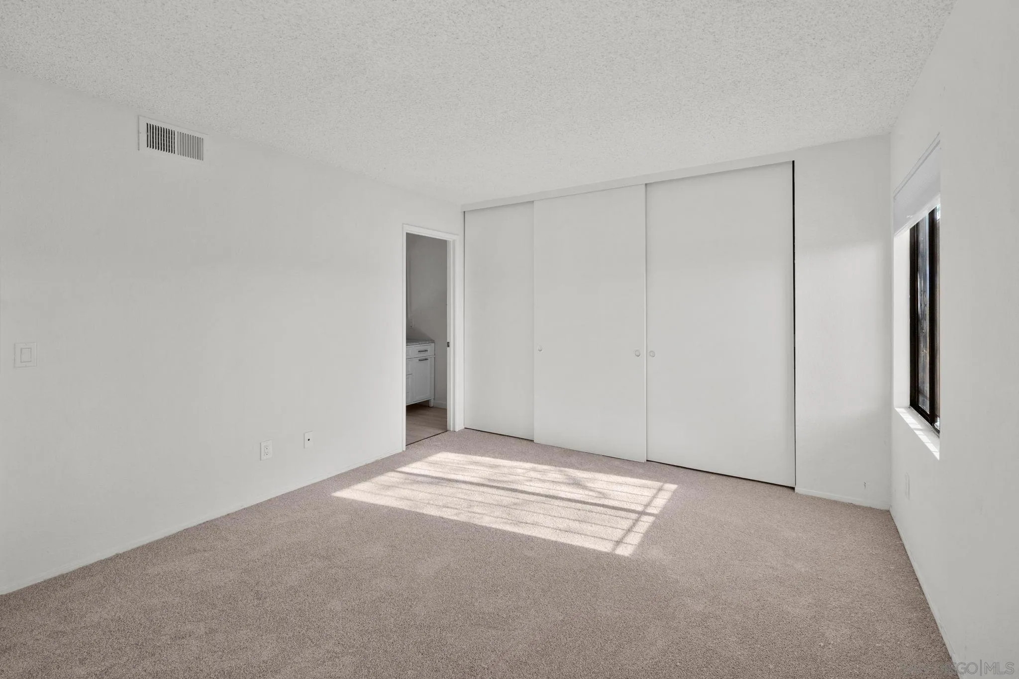 Photo #25: 260019649 Listing: Photo #25