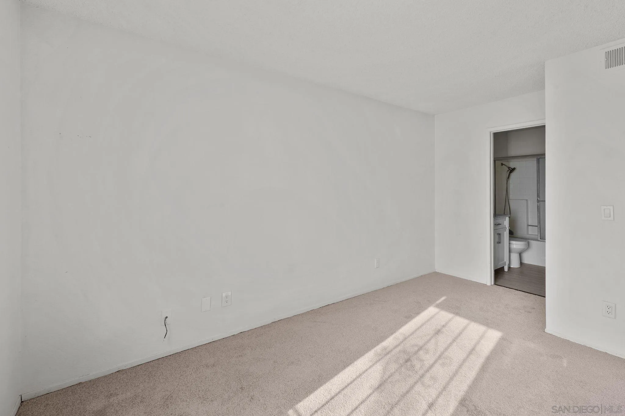 Photo #18: 260019649 Listing: Photo #18
