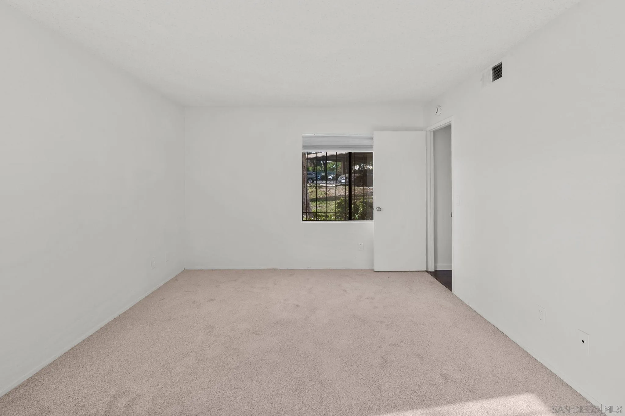 Photo #23: 260019649 Listing: Photo #23