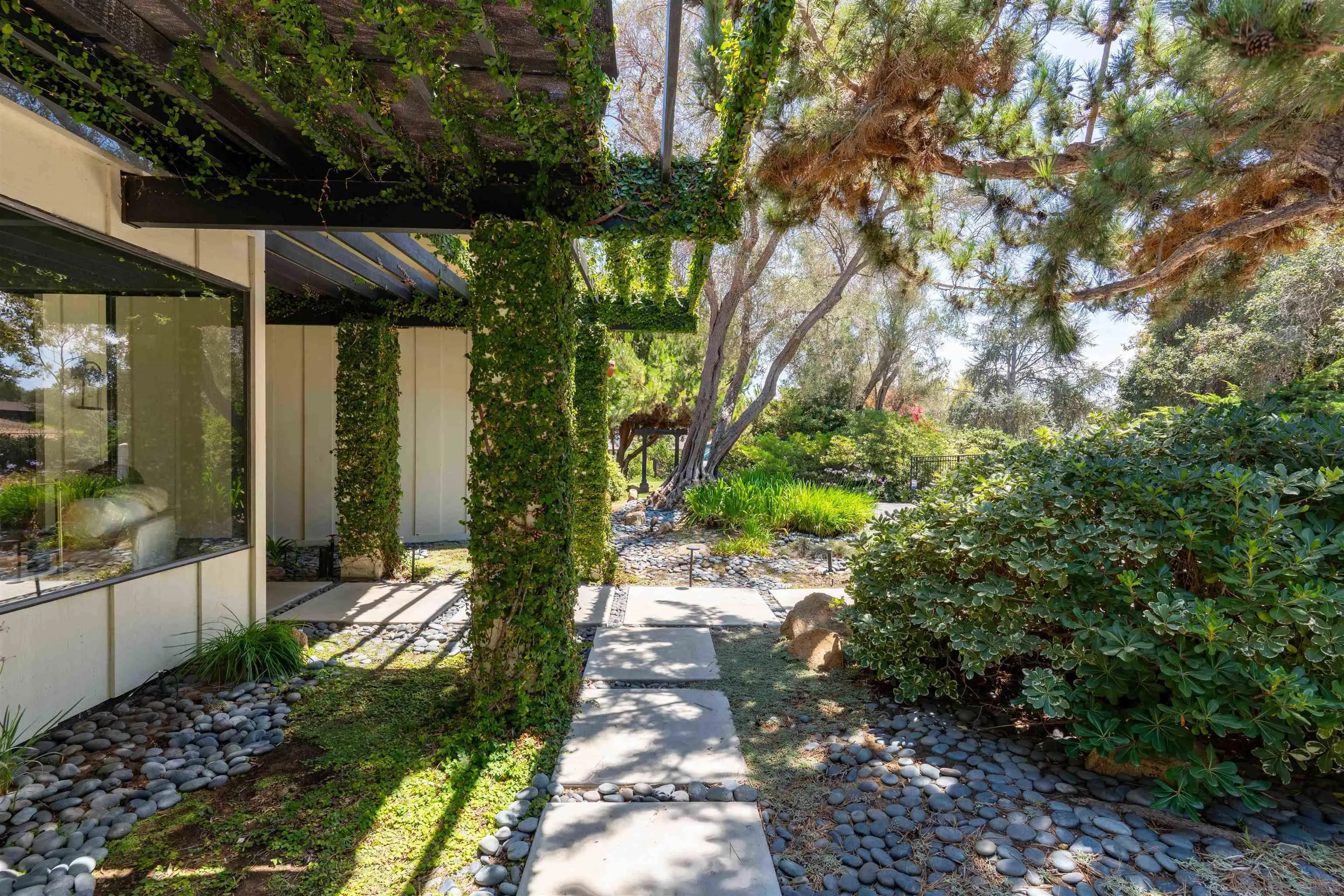 https://cdn.realtyfeed.com/cdn/127/260019653/4907c1179b435c8672df0085fdb91697.webp