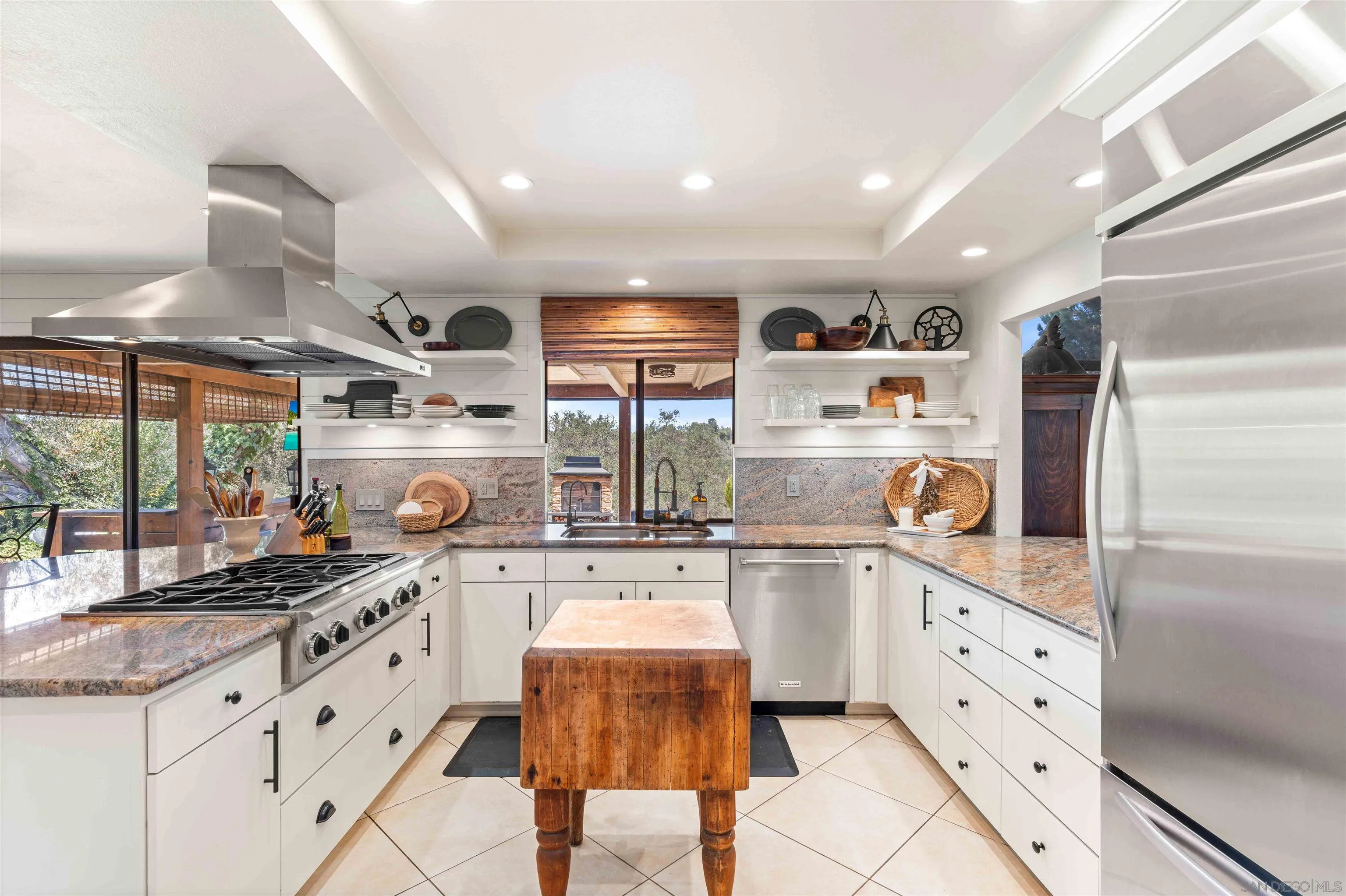 https://cdn.realtyfeed.com/cdn/127/260019653/69835686b3c50bafe862b31e81dfb164.webp