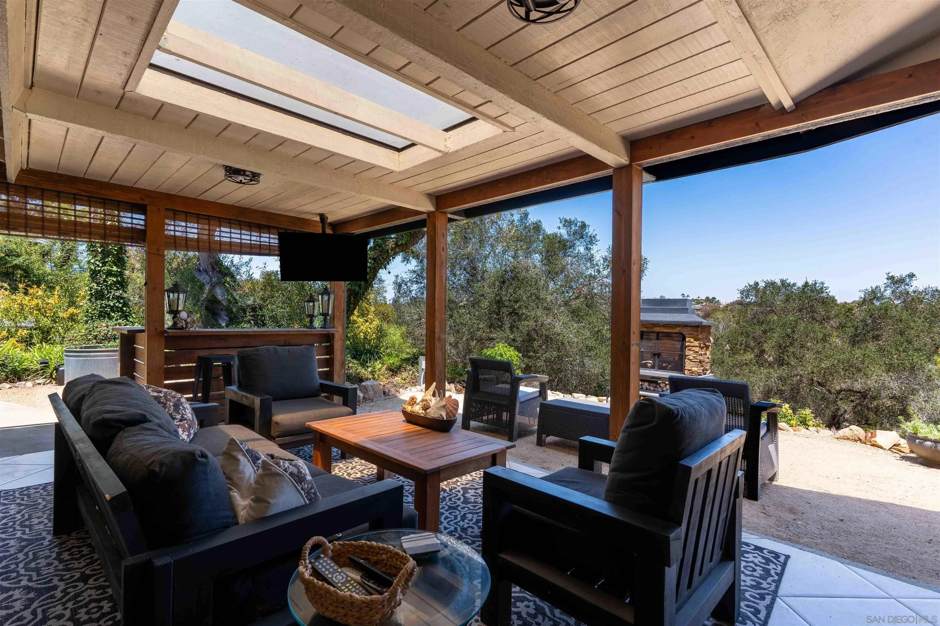 https://cdn.realtyfeed.com/cdn/127/260019653/6bfa2e3fc64558a8cb13aa15091db280.webp