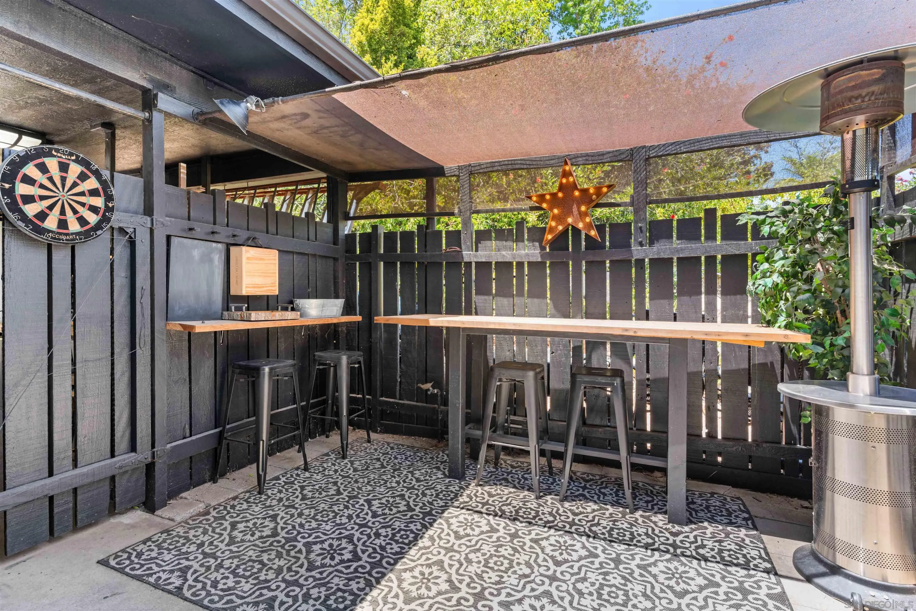 https://cdn.realtyfeed.com/cdn/127/260019653/8782e62ec7869f8e79490f7f0099a76e.webp