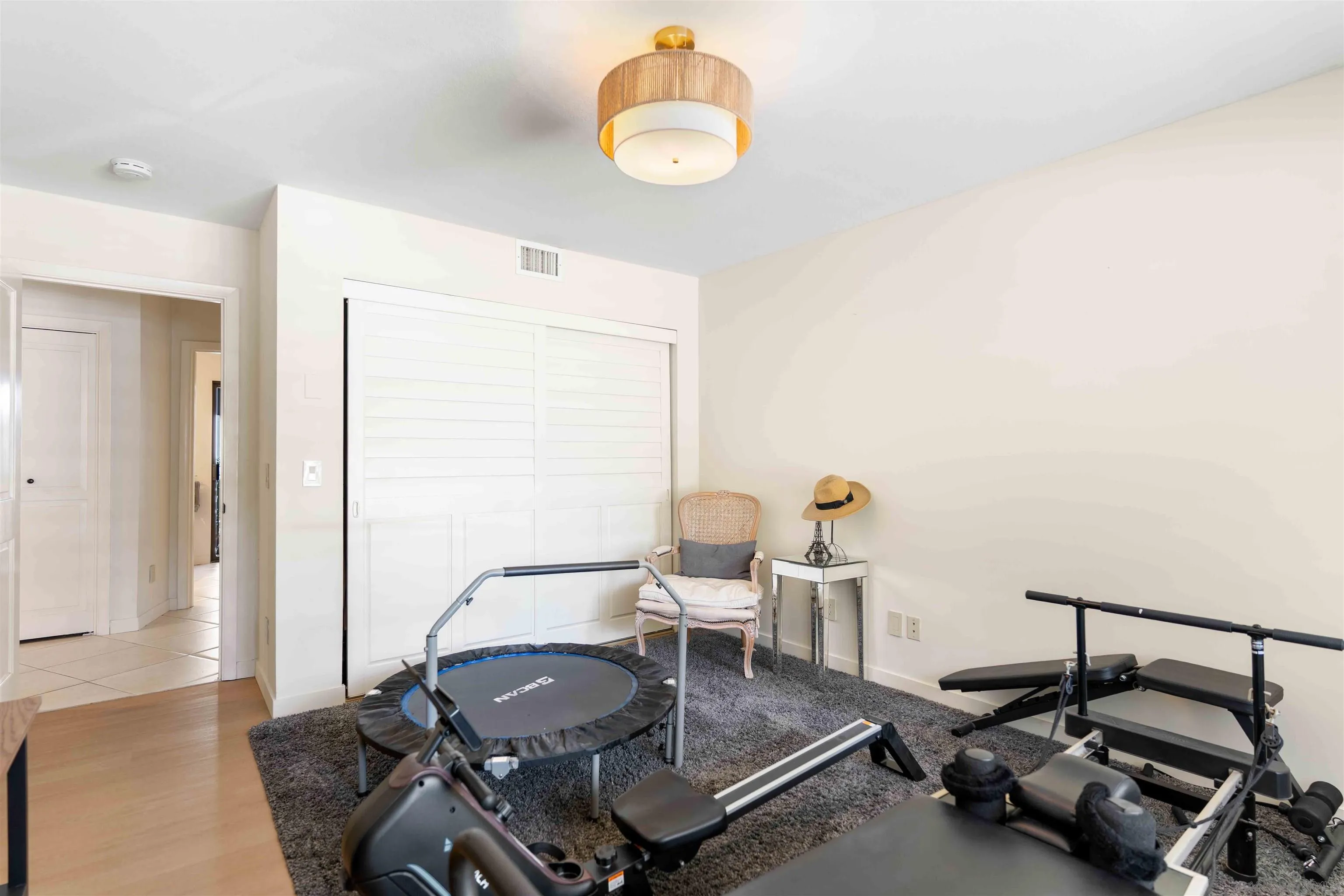 https://cdn.realtyfeed.com/cdn/127/260019653/cf853306b711965a4fed3ea1e19961c0.webp