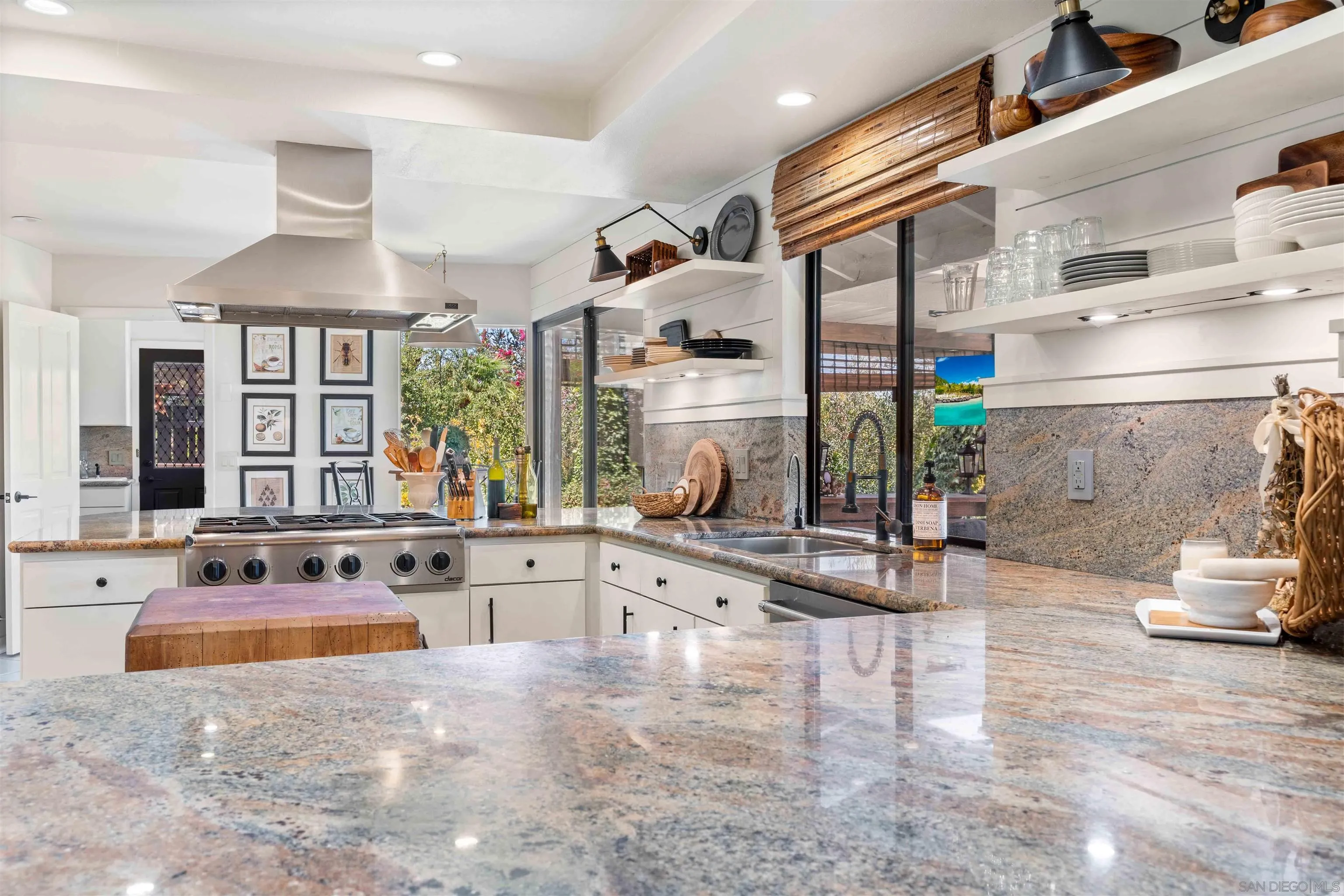 https://cdn.realtyfeed.com/cdn/127/260019653/d2bf3440bfcfefae98efd992bbd22ada.webp