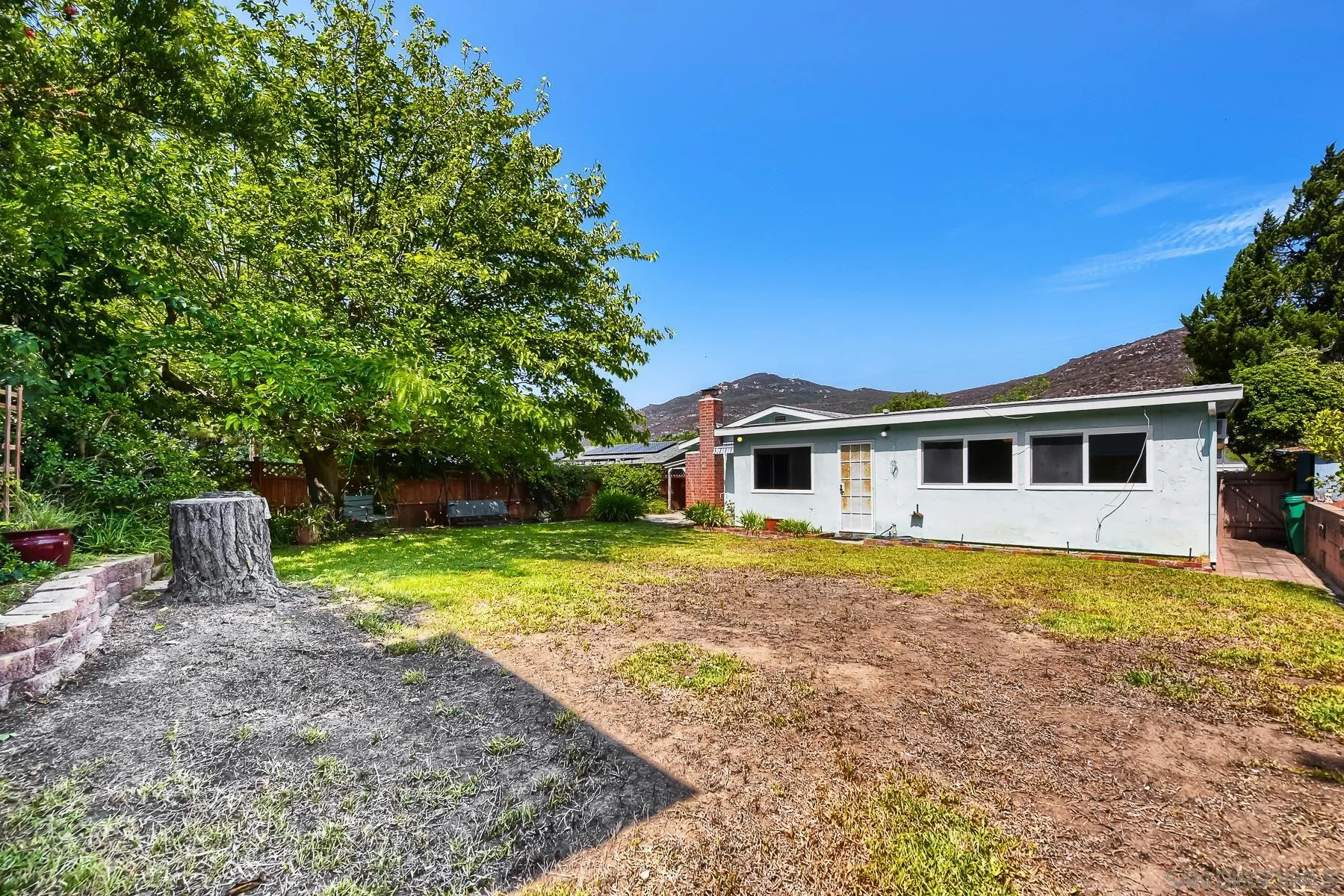 https://cdn.realtyfeed.com/cdn/127/260019666/209554f9f83a1cc246bab950273dbf01.webp
