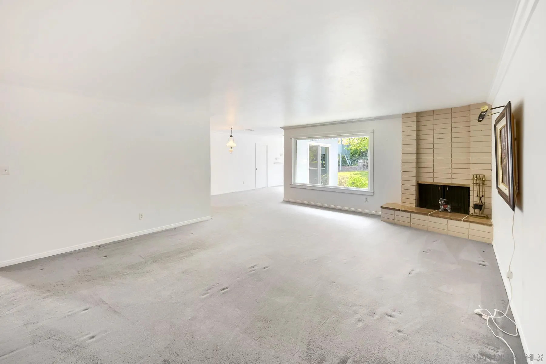 https://cdn.realtyfeed.com/cdn/127/260019666/6d37d8722643fac5acb506396ee1636f.webp