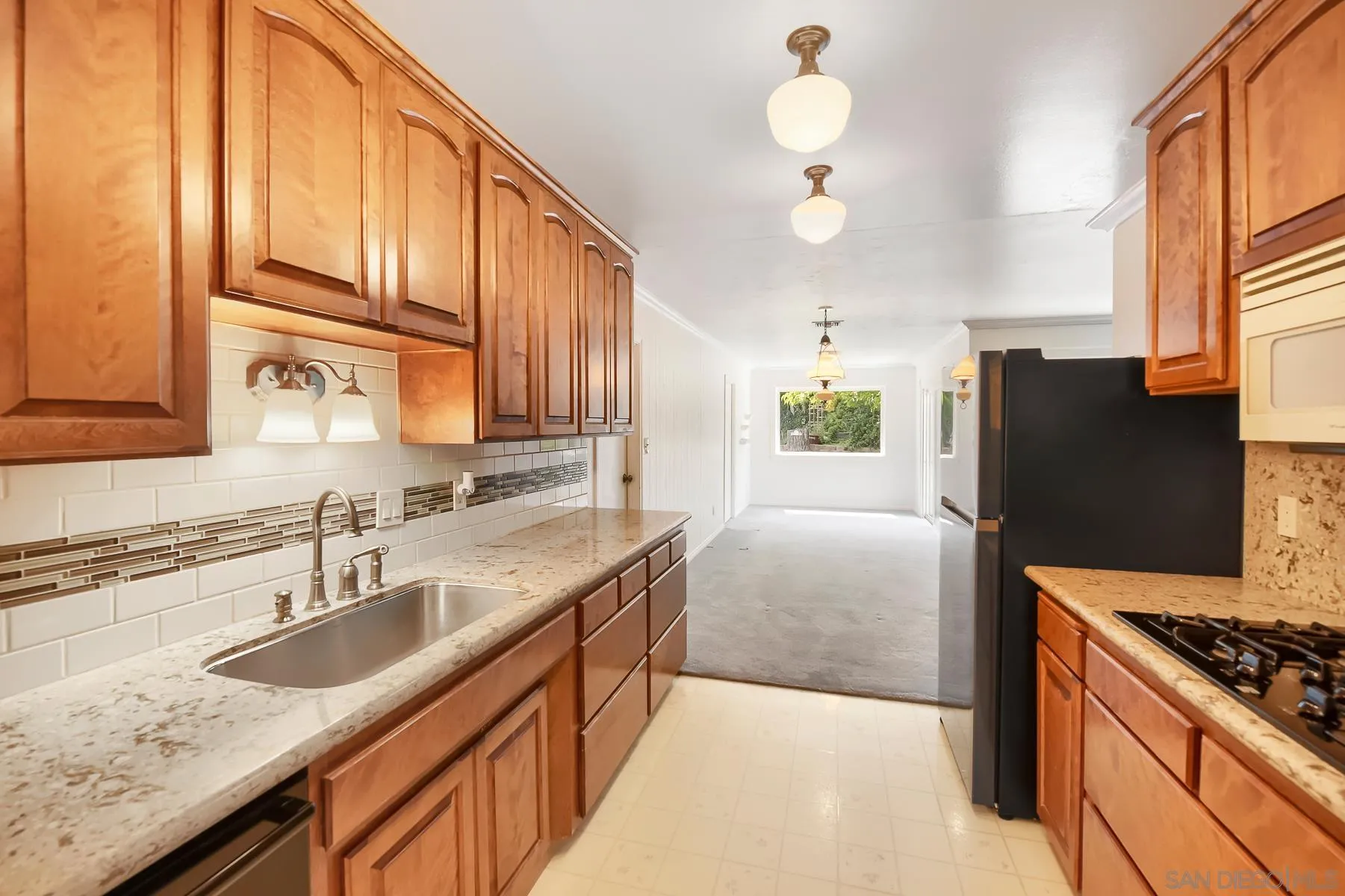 https://cdn.realtyfeed.com/cdn/127/260019666/954ef2184b3577dacd26dc1377dc098b.webp