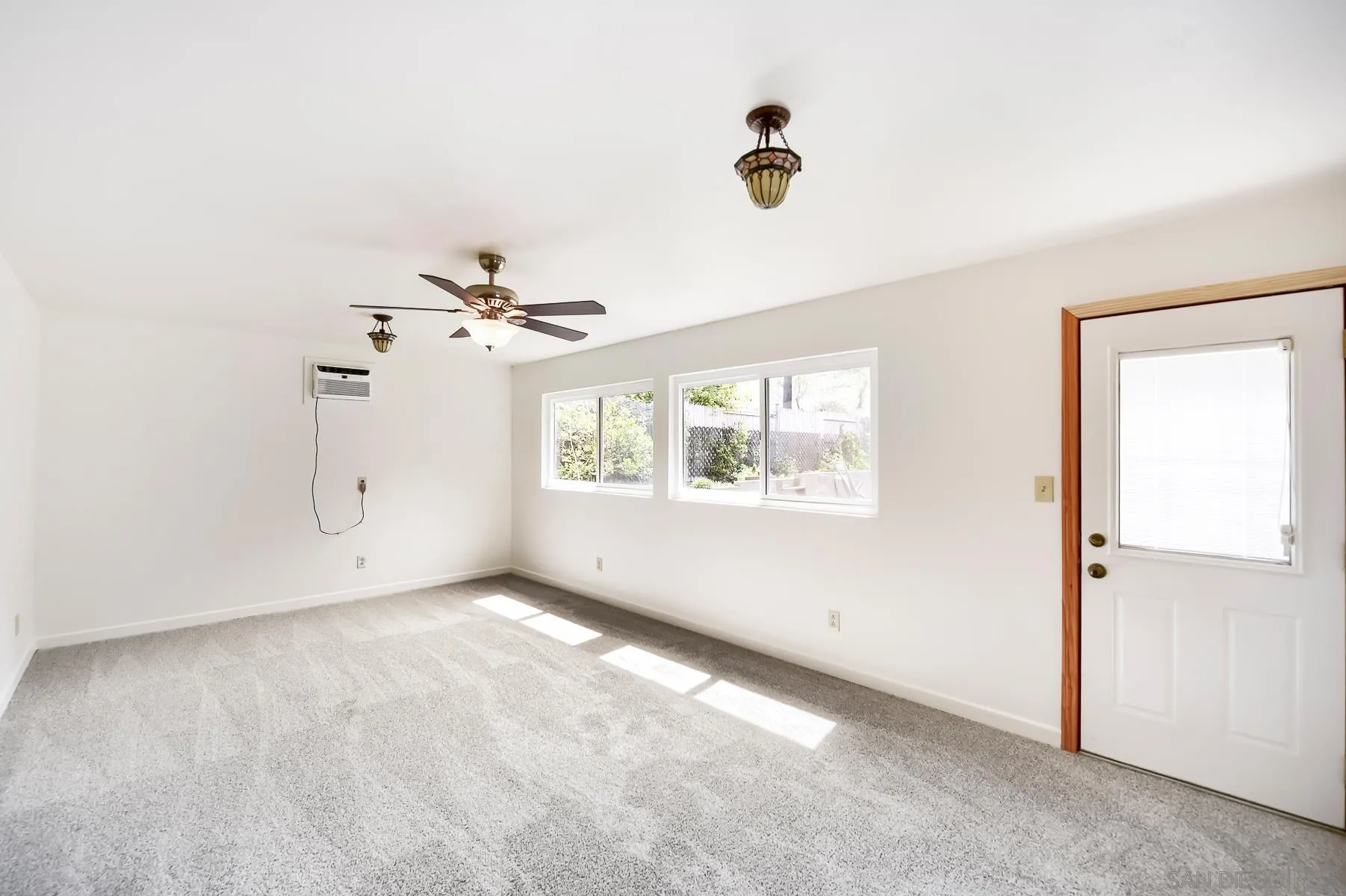 https://cdn.realtyfeed.com/cdn/127/260019666/f4bffd1d7f1606b2e610937d335ed7fd.webp