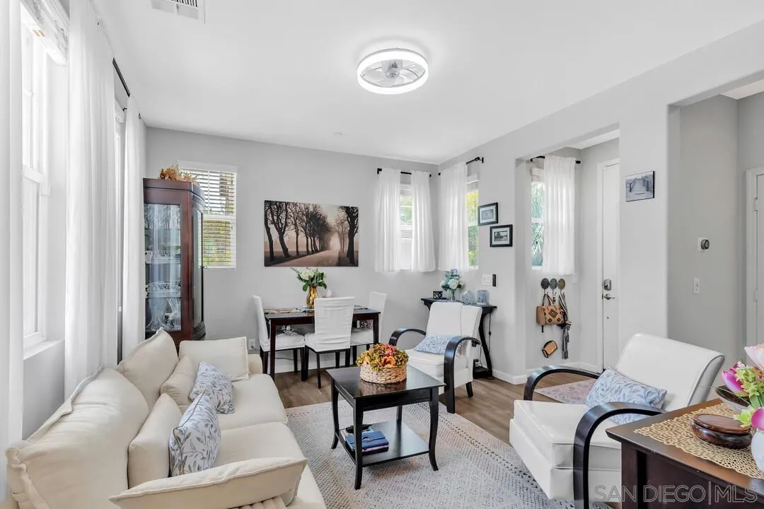 https://cdn.realtyfeed.com/cdn/127/260019669/041d8e1055ae0fb55eecb7b3baaf5afd.webp