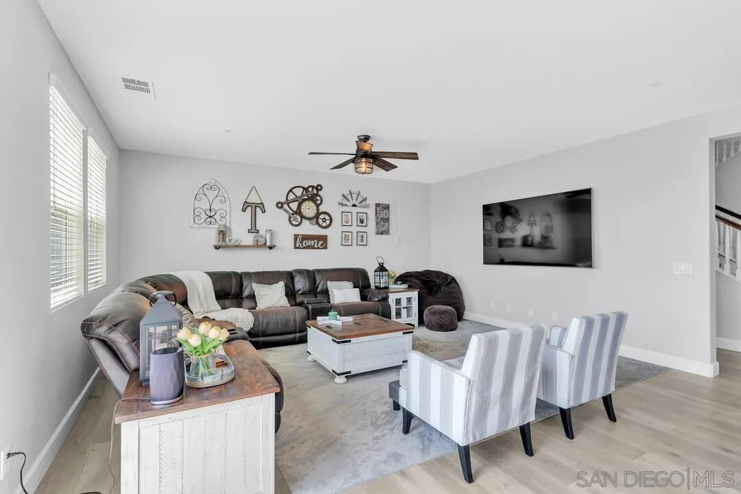 https://cdn.realtyfeed.com/cdn/127/260019669/1211b2ebe4d22e08200d07a35d2f735d.webp