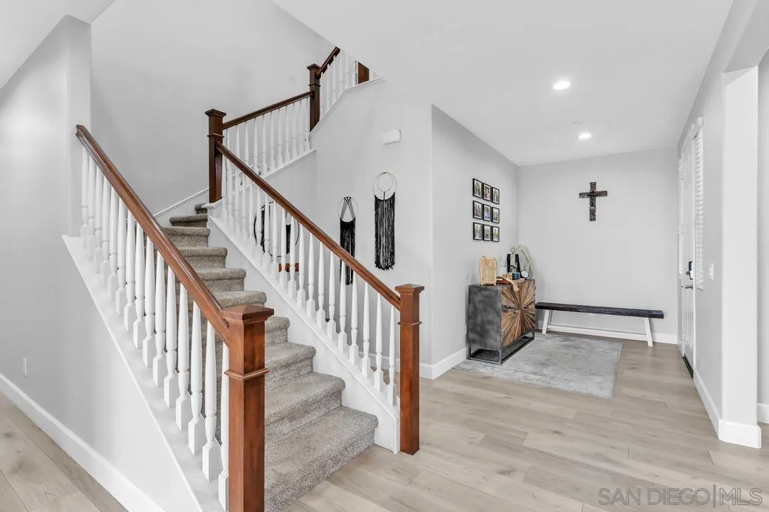 https://cdn.realtyfeed.com/cdn/127/260019669/364eb9e13eb94b93799fb9743411da58.webp