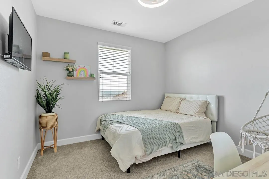 https://cdn.realtyfeed.com/cdn/127/260019669/932b60d32a432e27a1c962a96ca7fd62.webp