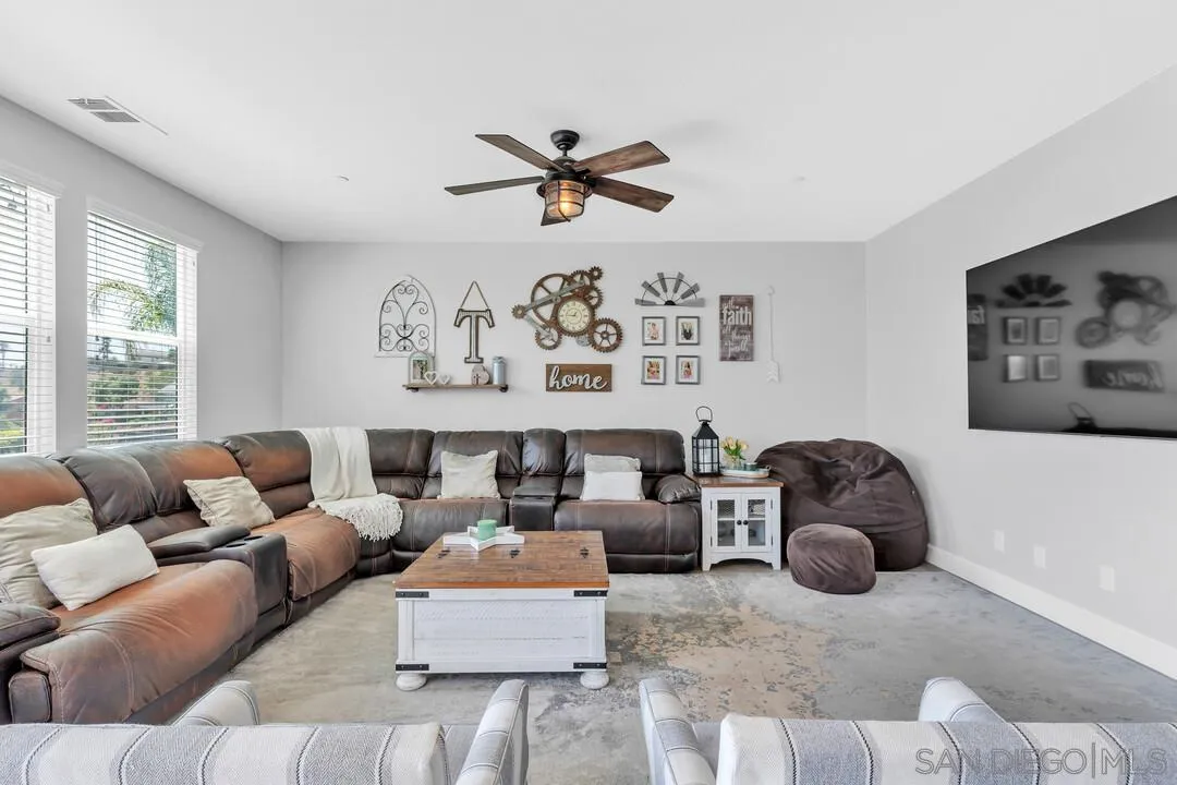 https://cdn.realtyfeed.com/cdn/127/260019669/9b171ef6d941e9acf4c1b51489ae5b2b.webp