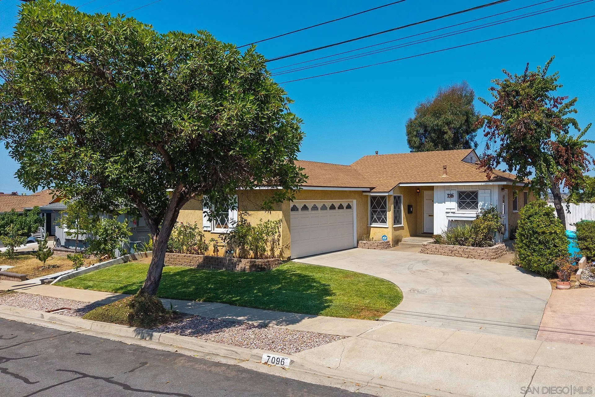 7096 Hillsboro St, San Diego, CA 92120 - Photo 5 of 37, San Diego, CA