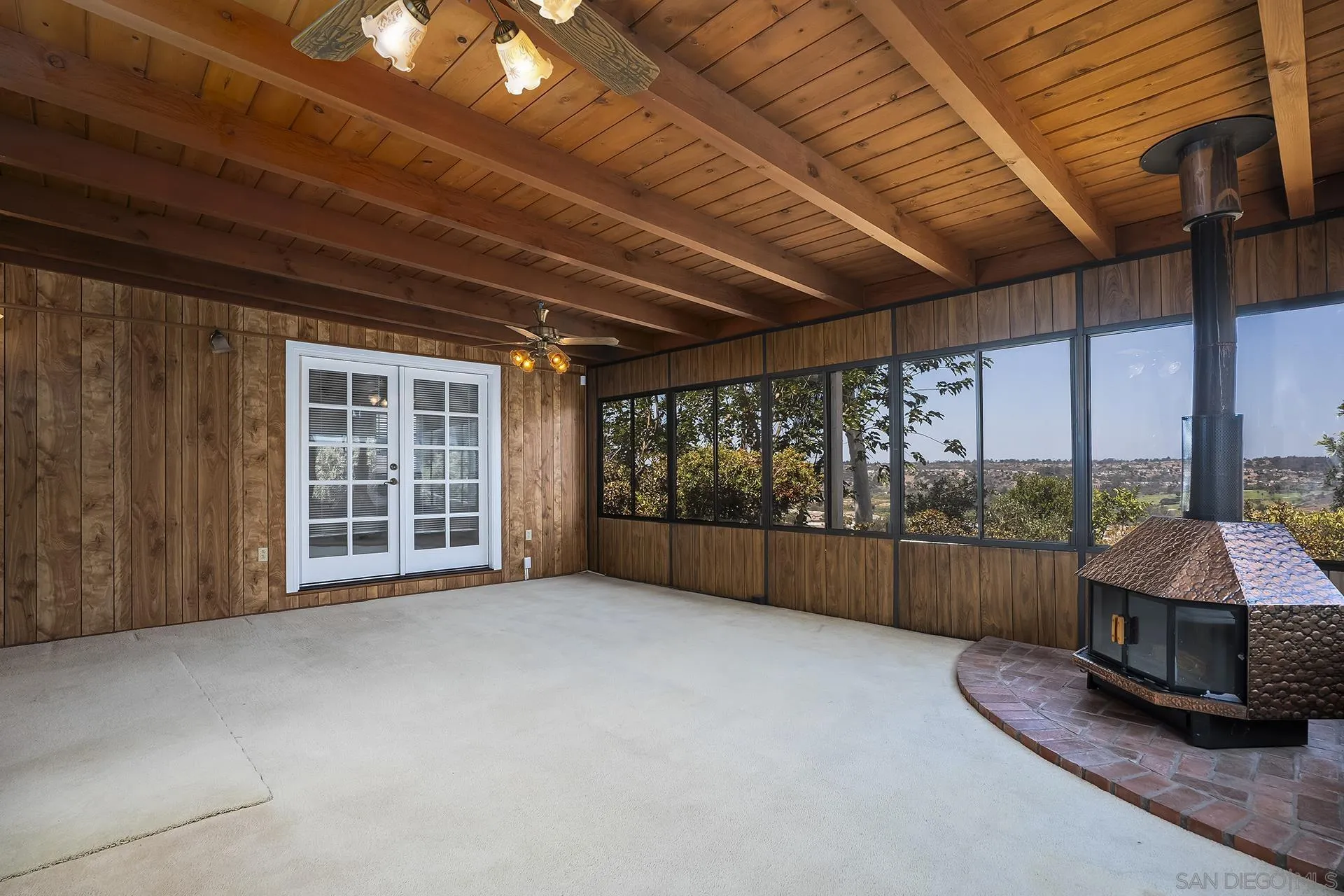 https://cdn.realtyfeed.com/cdn/127/260019673/1ef7f0e04e2723718eb26557b17b4280.webp