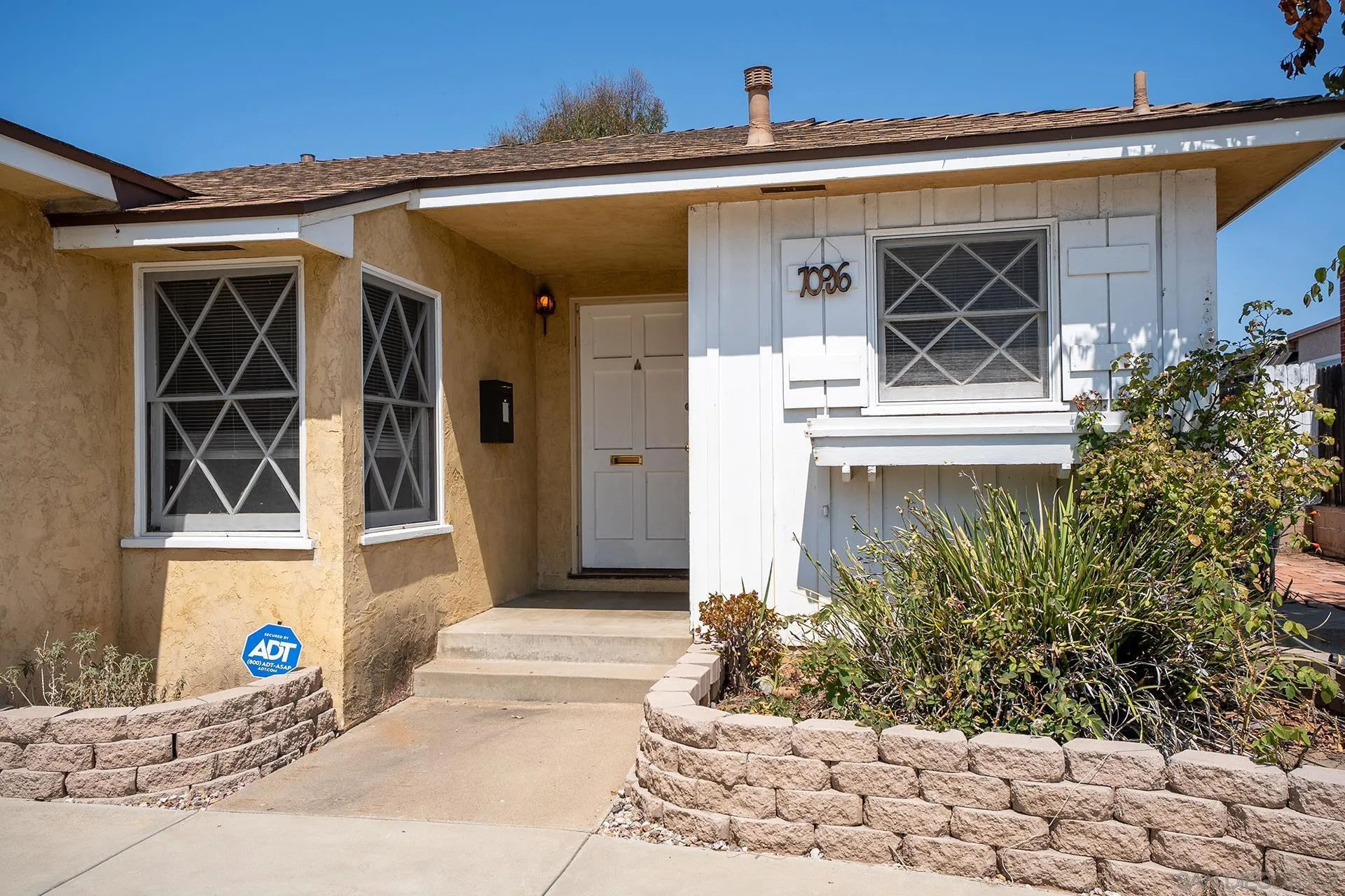 https://cdn.realtyfeed.com/cdn/127/260019673/2941cd887cb689ad06d8223ae80201e7.webp