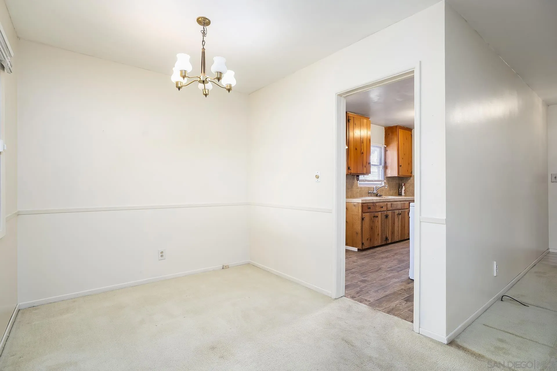 https://cdn.realtyfeed.com/cdn/127/260019673/295bdf9ffe1cf154fa9c9f66eda84621.webp
