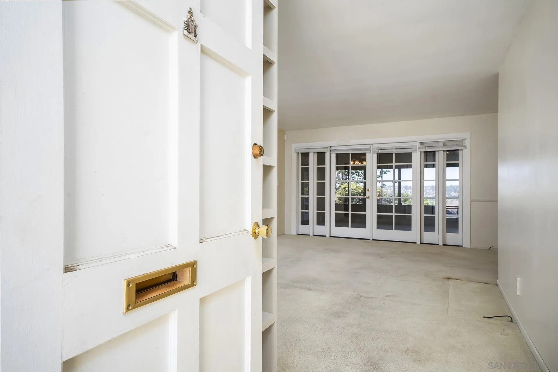 https://cdn.realtyfeed.com/cdn/127/260019673/3c1dcf19e23c659e56828caa09d810db.webp