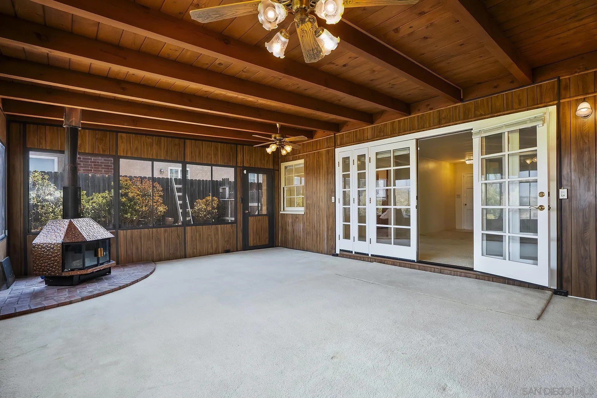 https://cdn.realtyfeed.com/cdn/127/260019673/3cd0a1cea2be13733a31a5002b2f15d2.webp