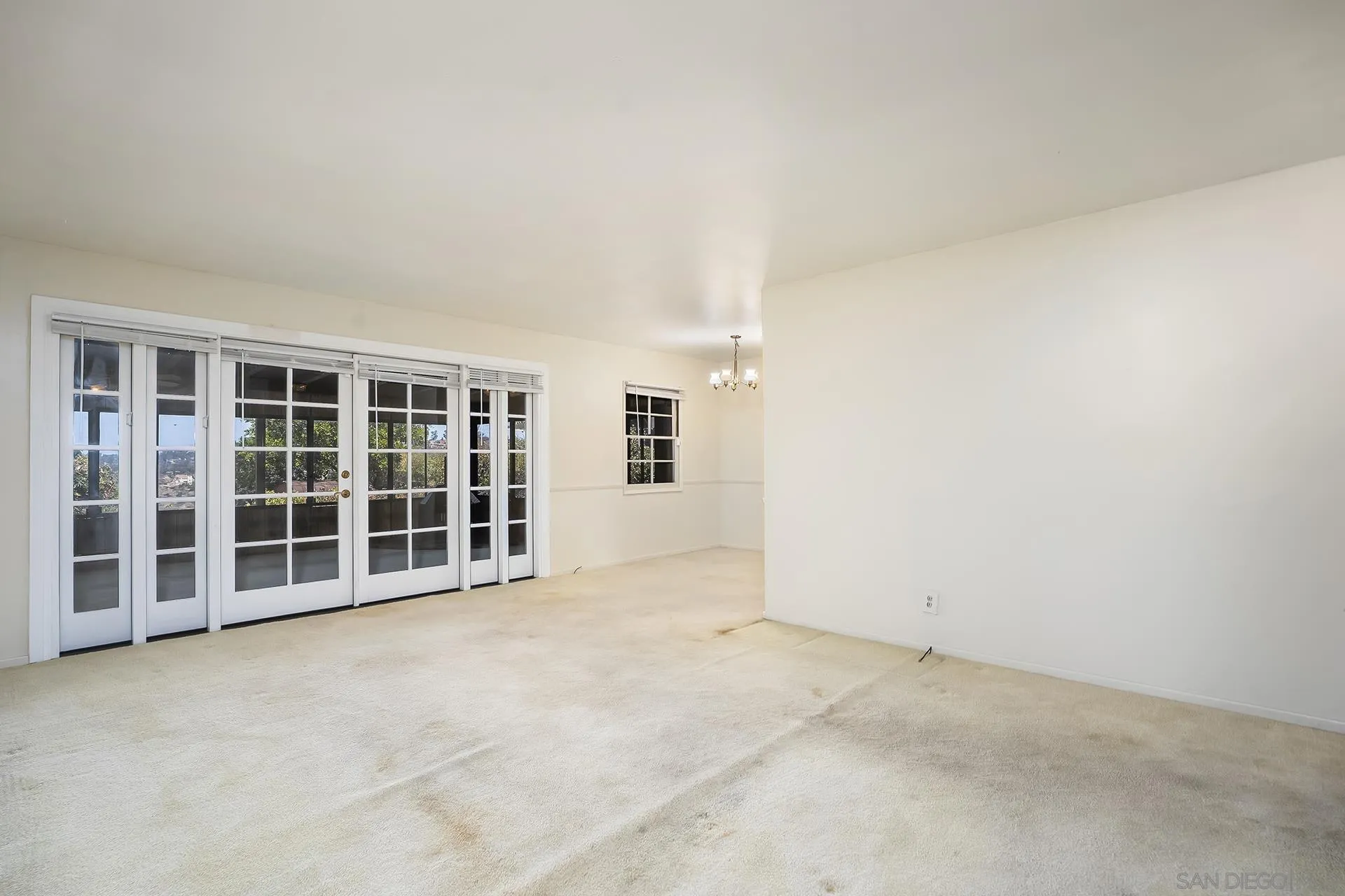 https://cdn.realtyfeed.com/cdn/127/260019673/784c1be07fe97a8509dc7f857433d86d.webp