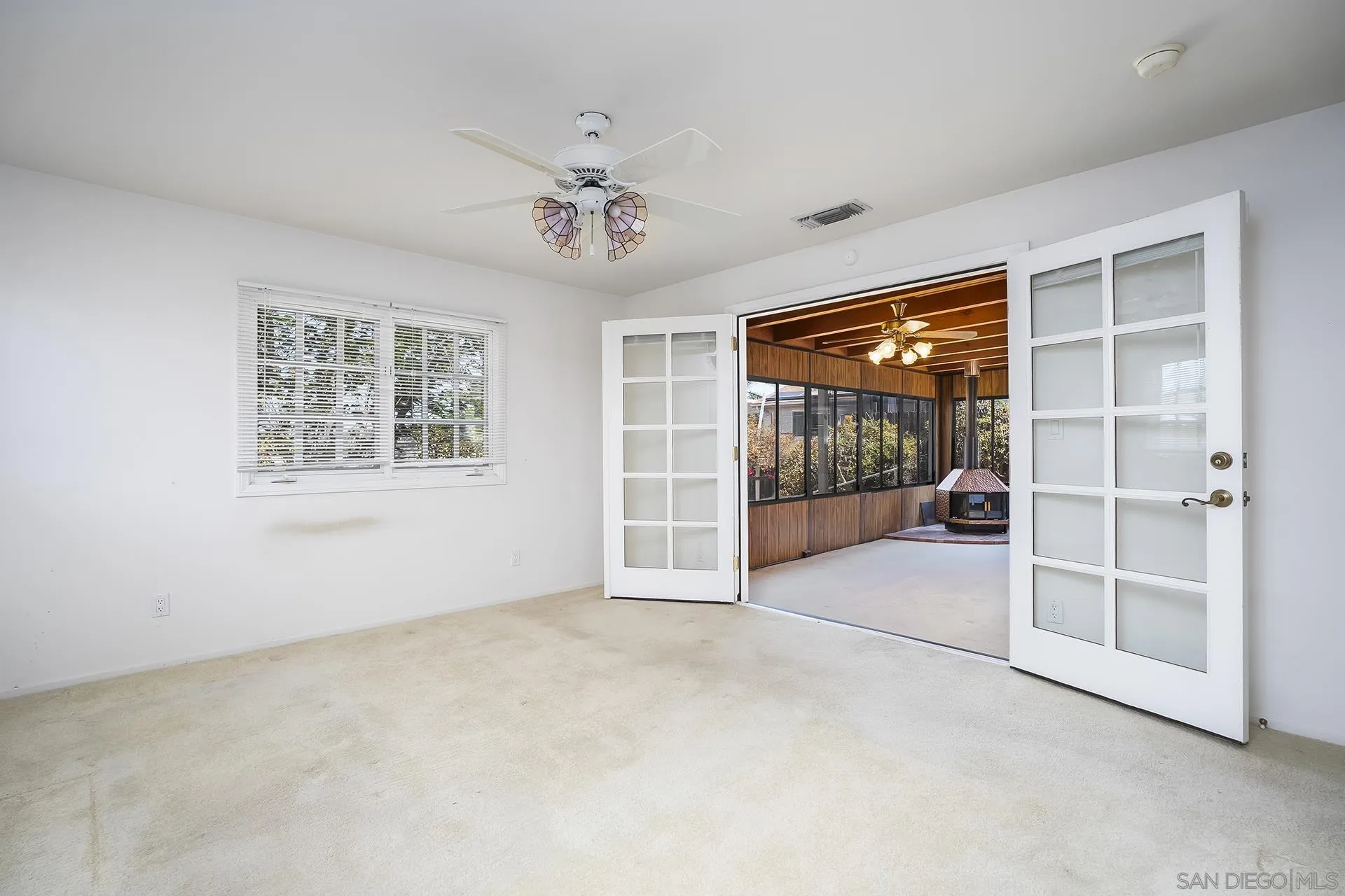 https://cdn.realtyfeed.com/cdn/127/260019673/e9d3dbc883e032f7a6ecb6f7345a6ee8.webp