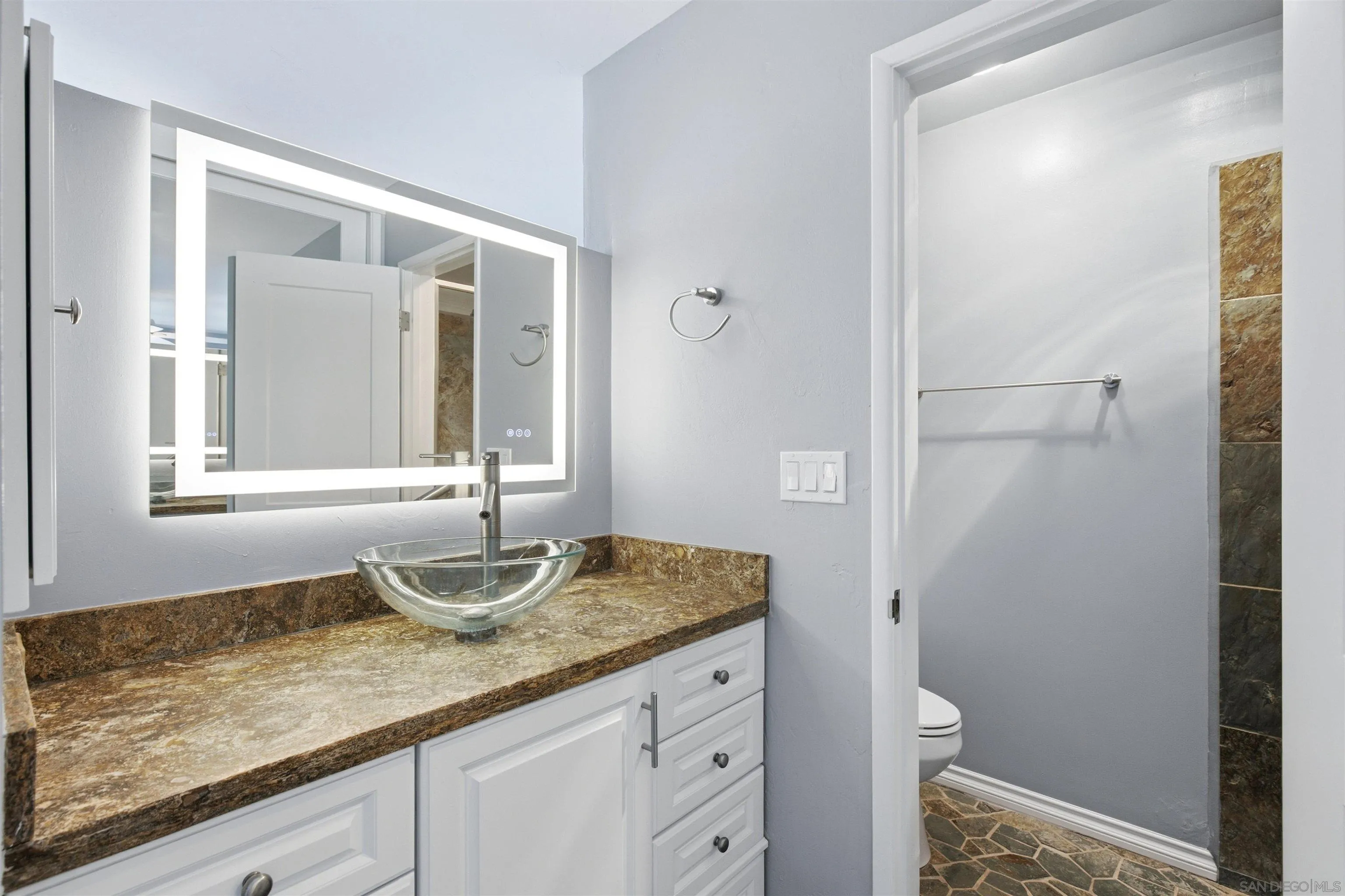 https://cdn.realtyfeed.com/cdn/127/260019675/0b15320a4680151ef1d362b8eadb6669.webp