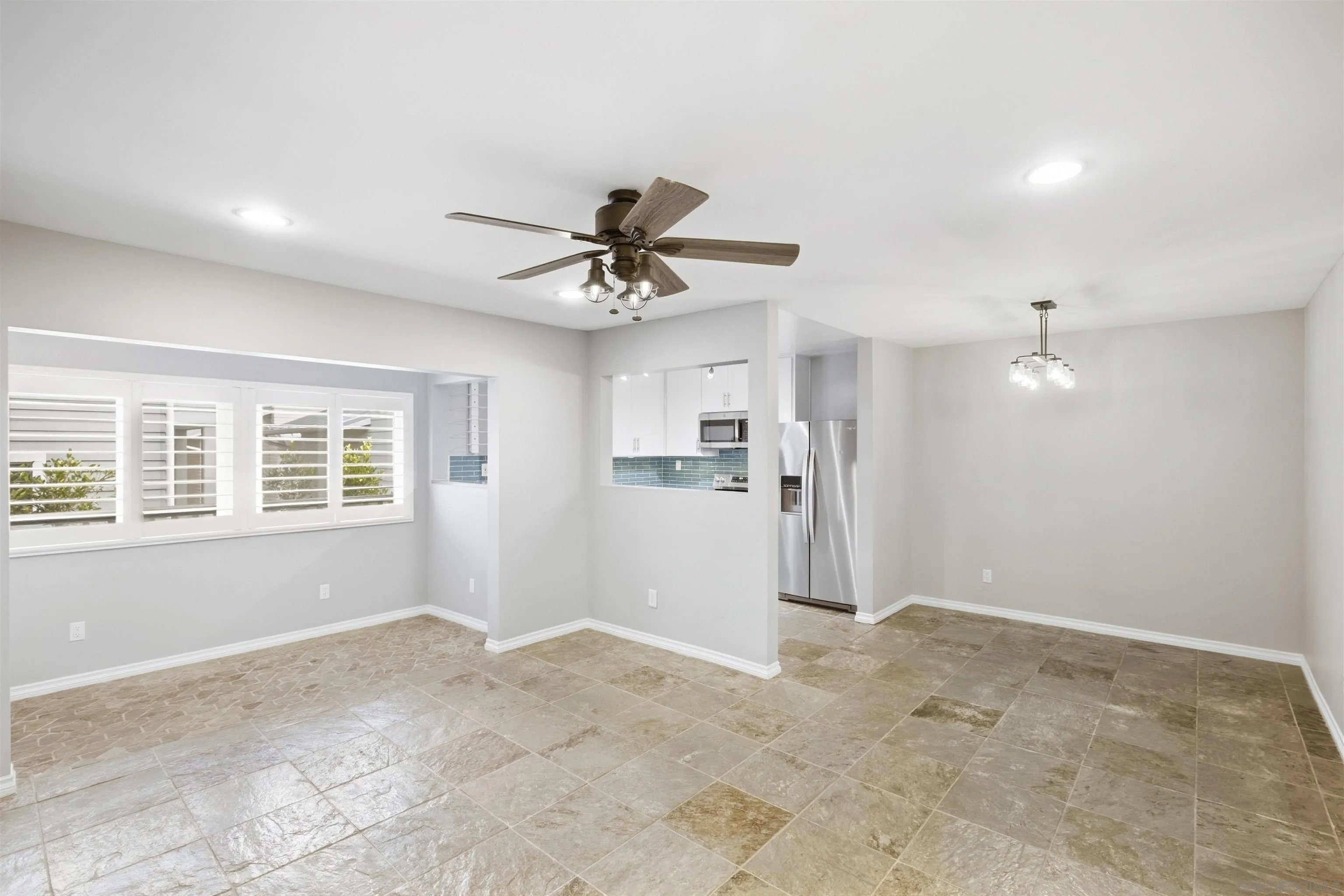 https://cdn.realtyfeed.com/cdn/127/260019675/2cd3dd300aad04e6a8214f908465d66d.webp