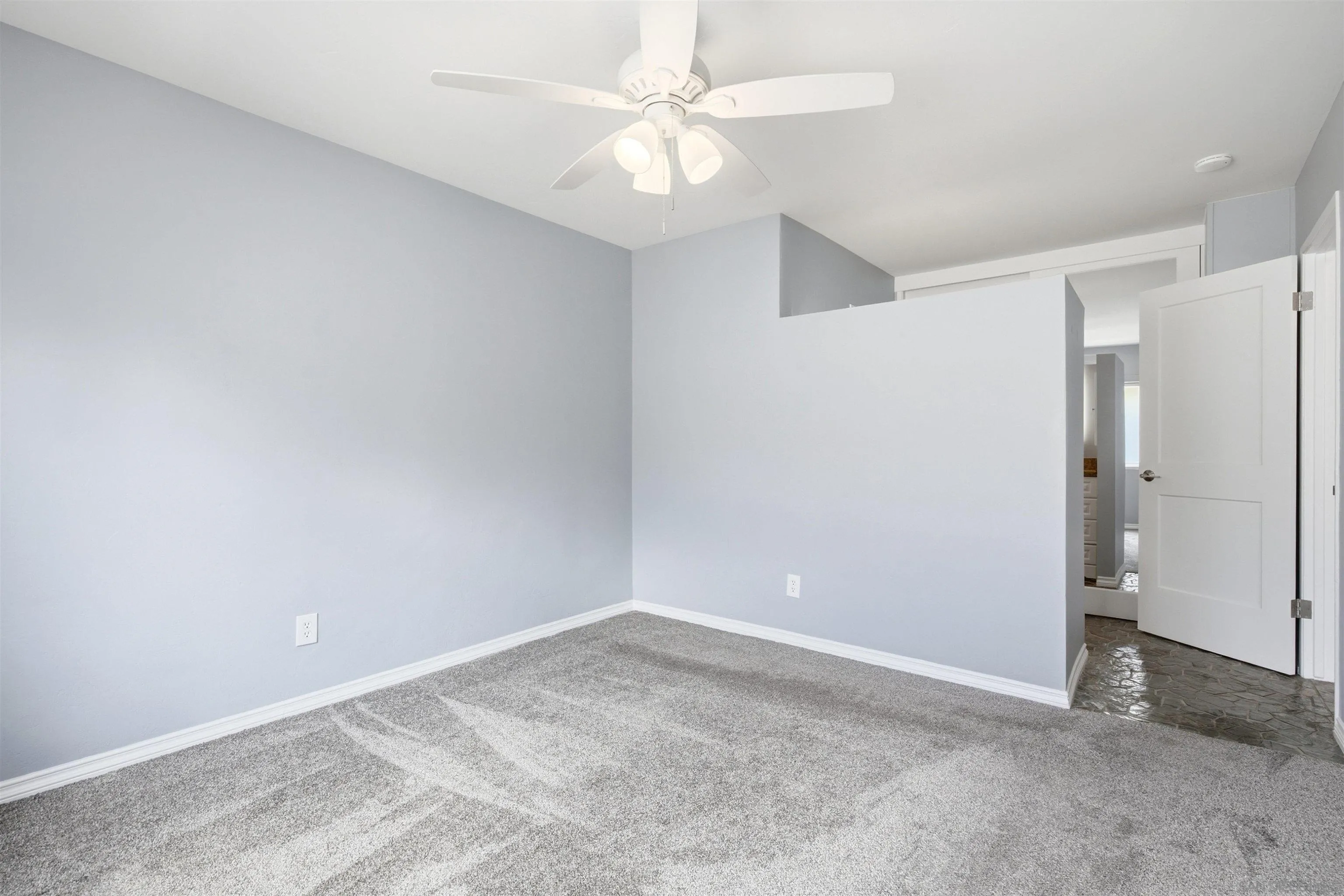 https://cdn.realtyfeed.com/cdn/127/260019675/2ee28c9d2d89d46da6295a20c8f98a1f.webp