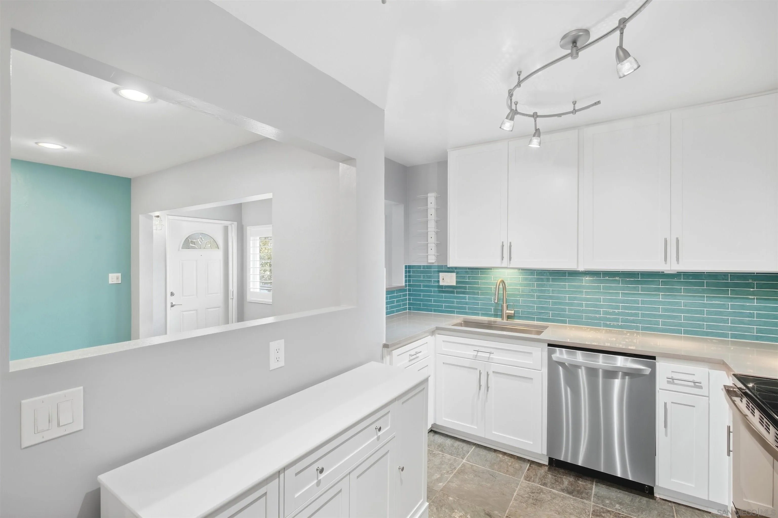 https://cdn.realtyfeed.com/cdn/127/260019675/987b98f2fa604d181ba6e319fb0fa050.webp