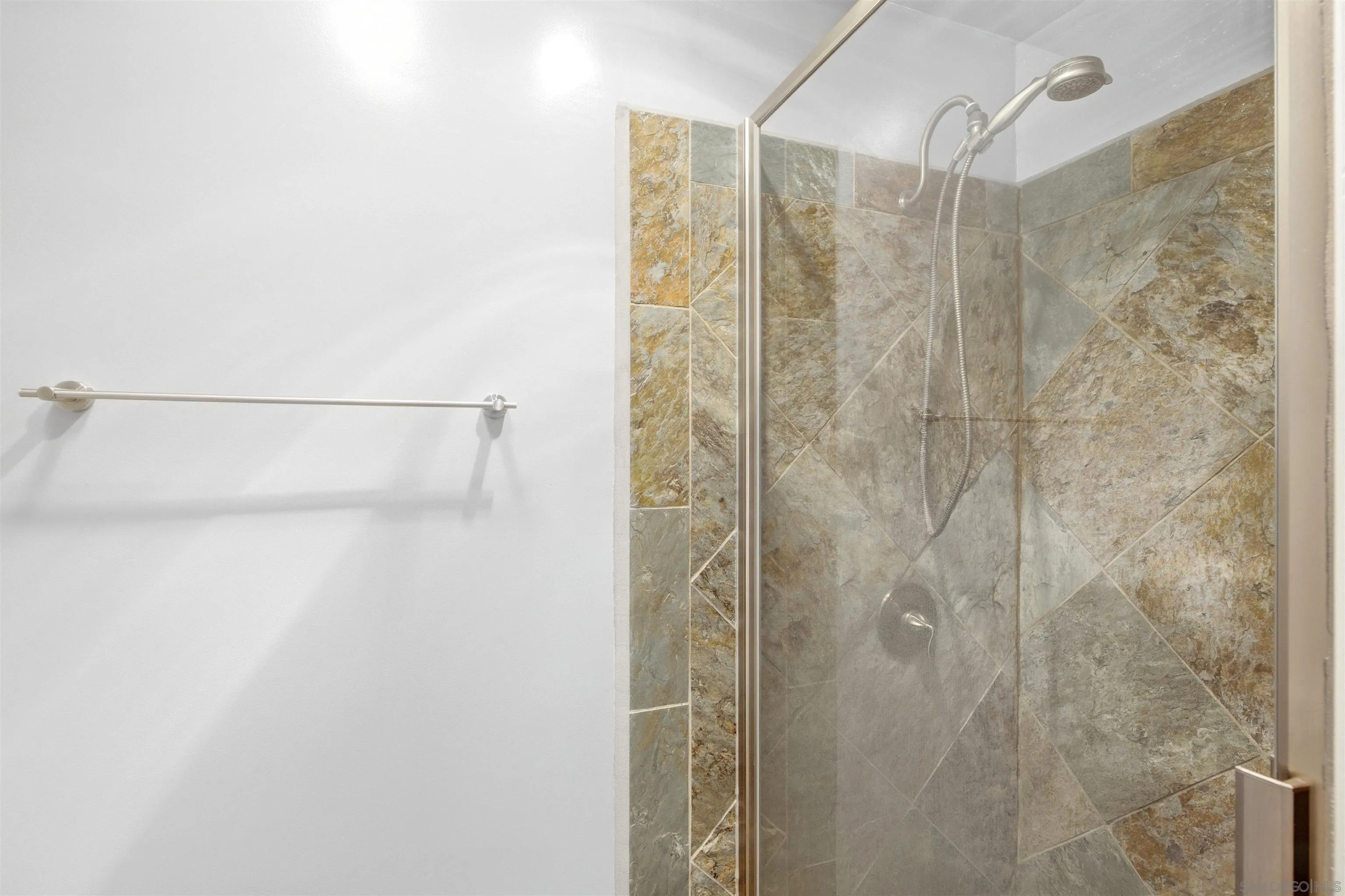 https://cdn.realtyfeed.com/cdn/127/260019675/d12560fc173a28f19bcf0d848acff59e.webp