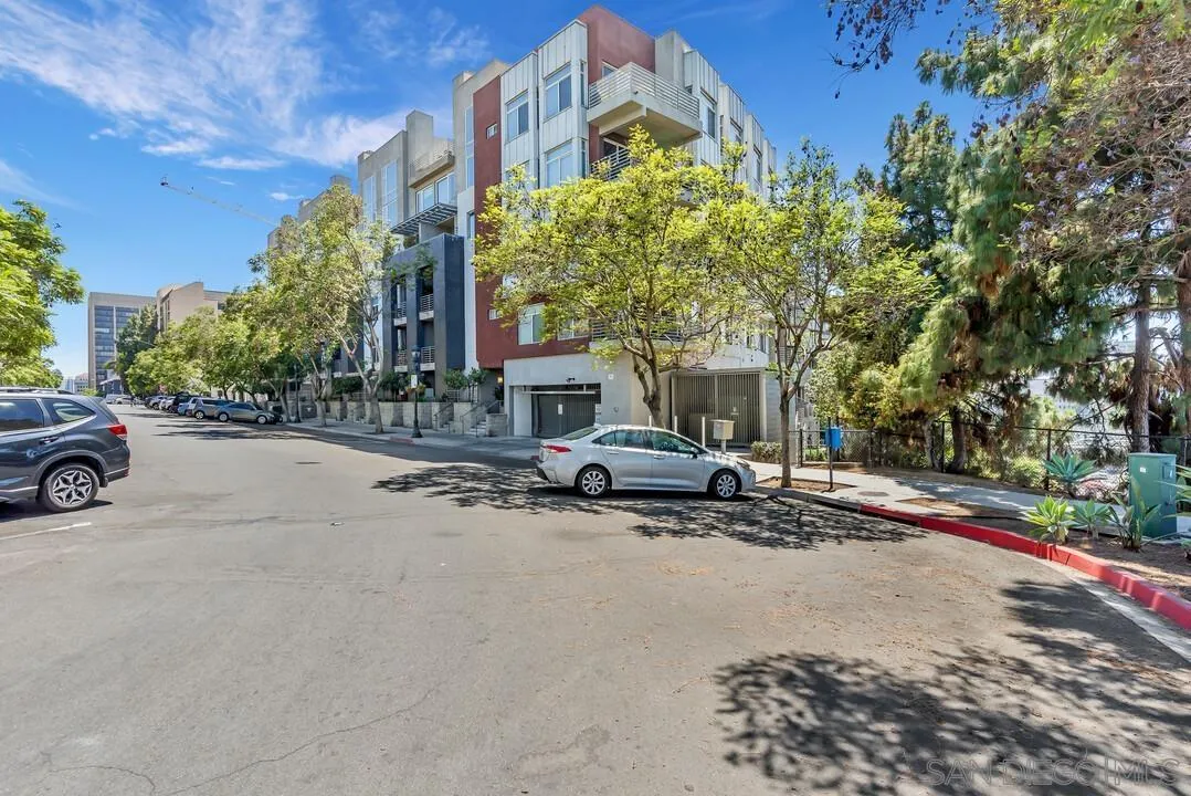 Photo #32: 260019676 Listing: Photo #32