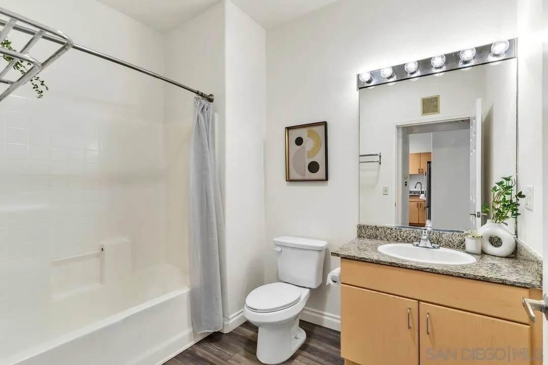 Photo #18: 260019676 Listing: Photo #18