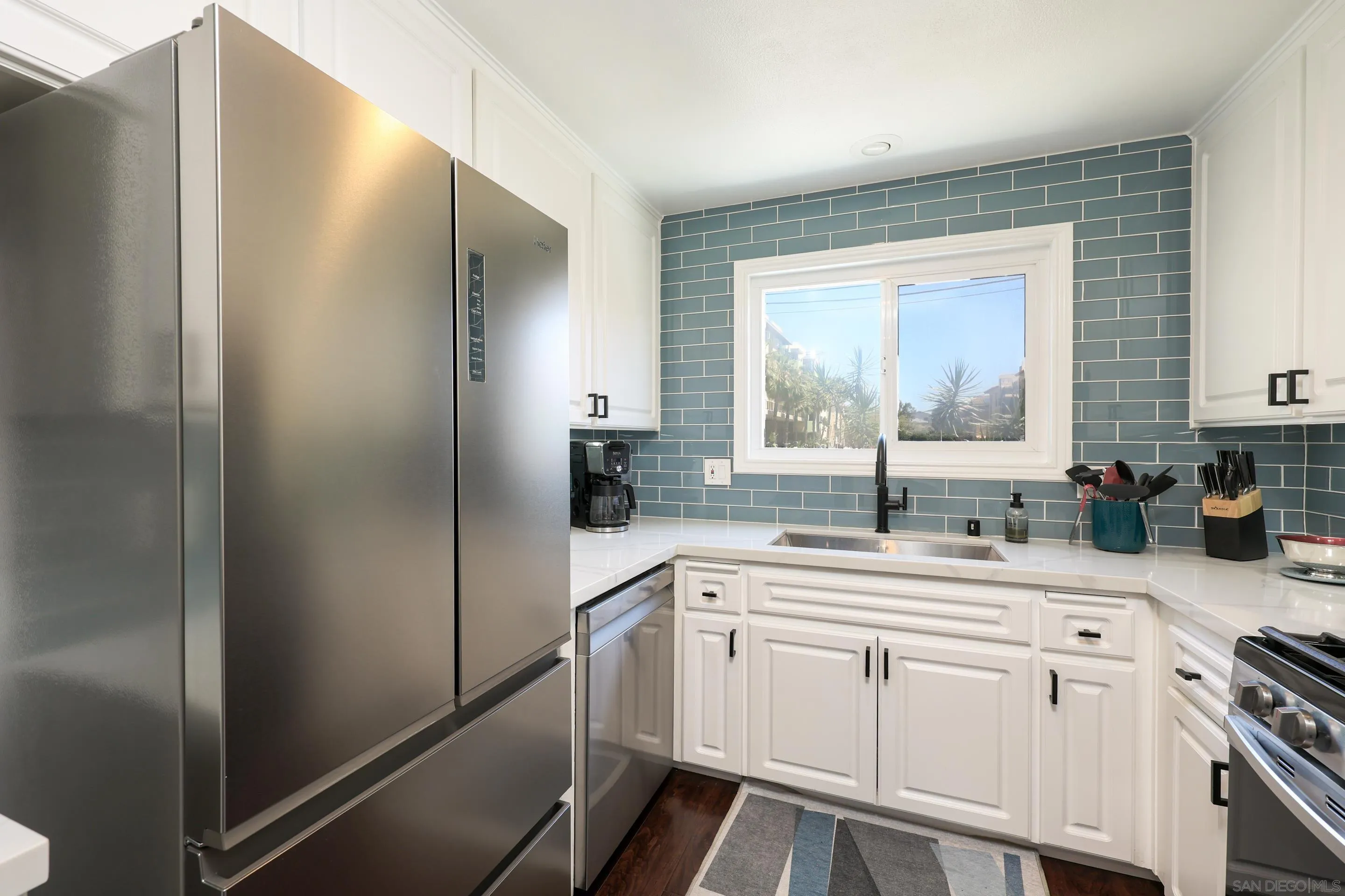 Photo #8: 260019677 Listing: Photo #8